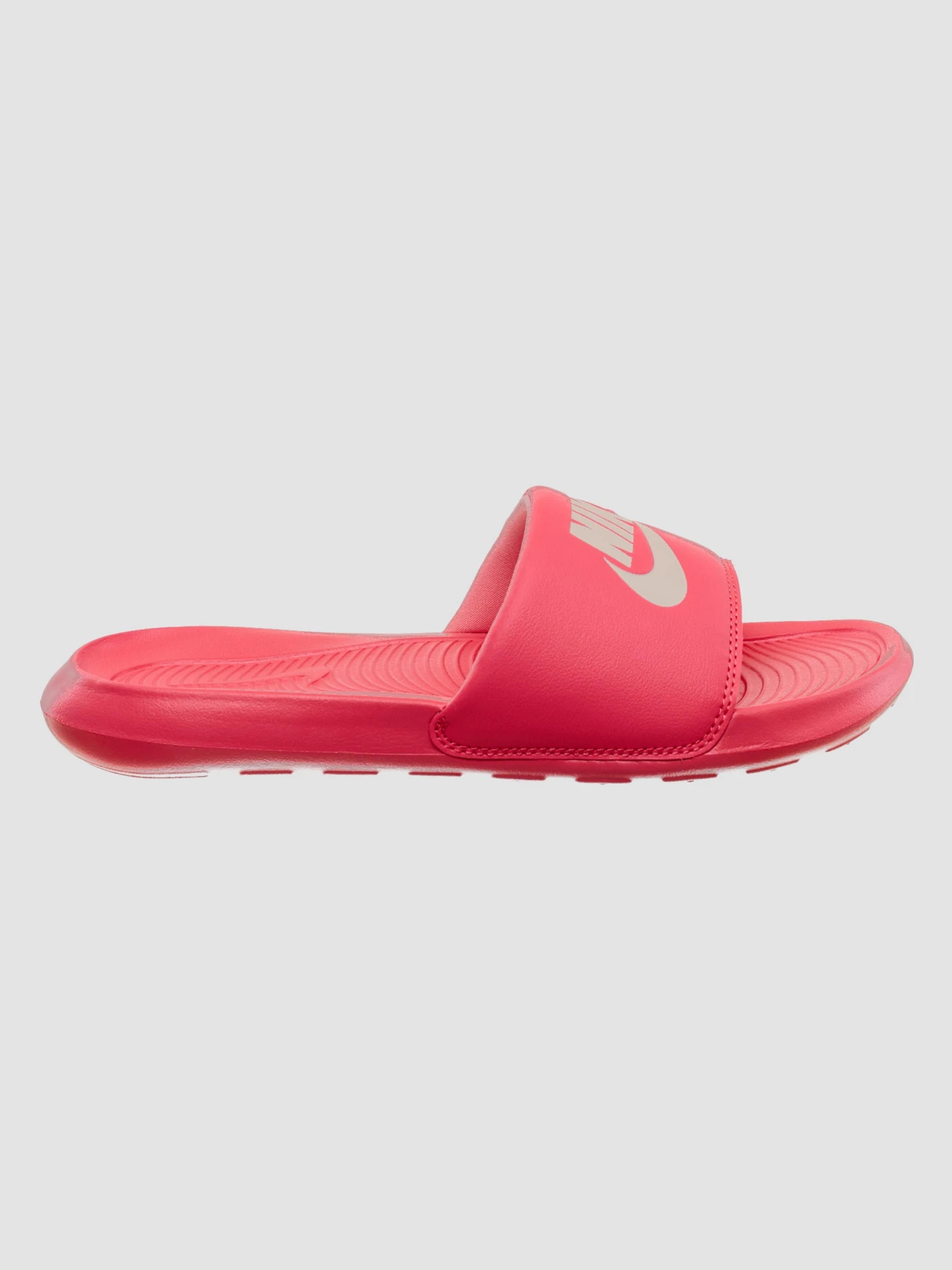 Шлёпанцы NIKE Victori One Slide модель CN9677-802 Шлёпанцы NIKE Victori One Slide модель CN9677-802 Фото