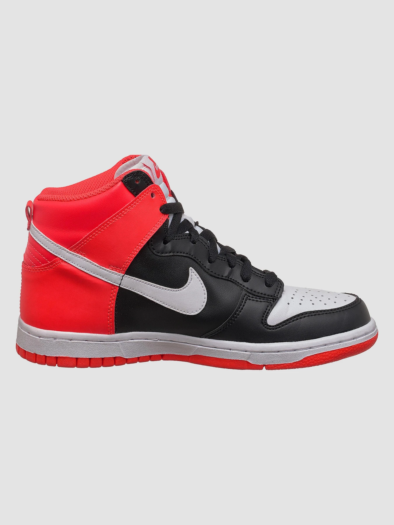 Кросівки NIKE Dunk High Knicks (Gs) модель DB2179-001 Кросівки NIKE Dunk High Knicks (Gs) модель DB2179-001 Фото