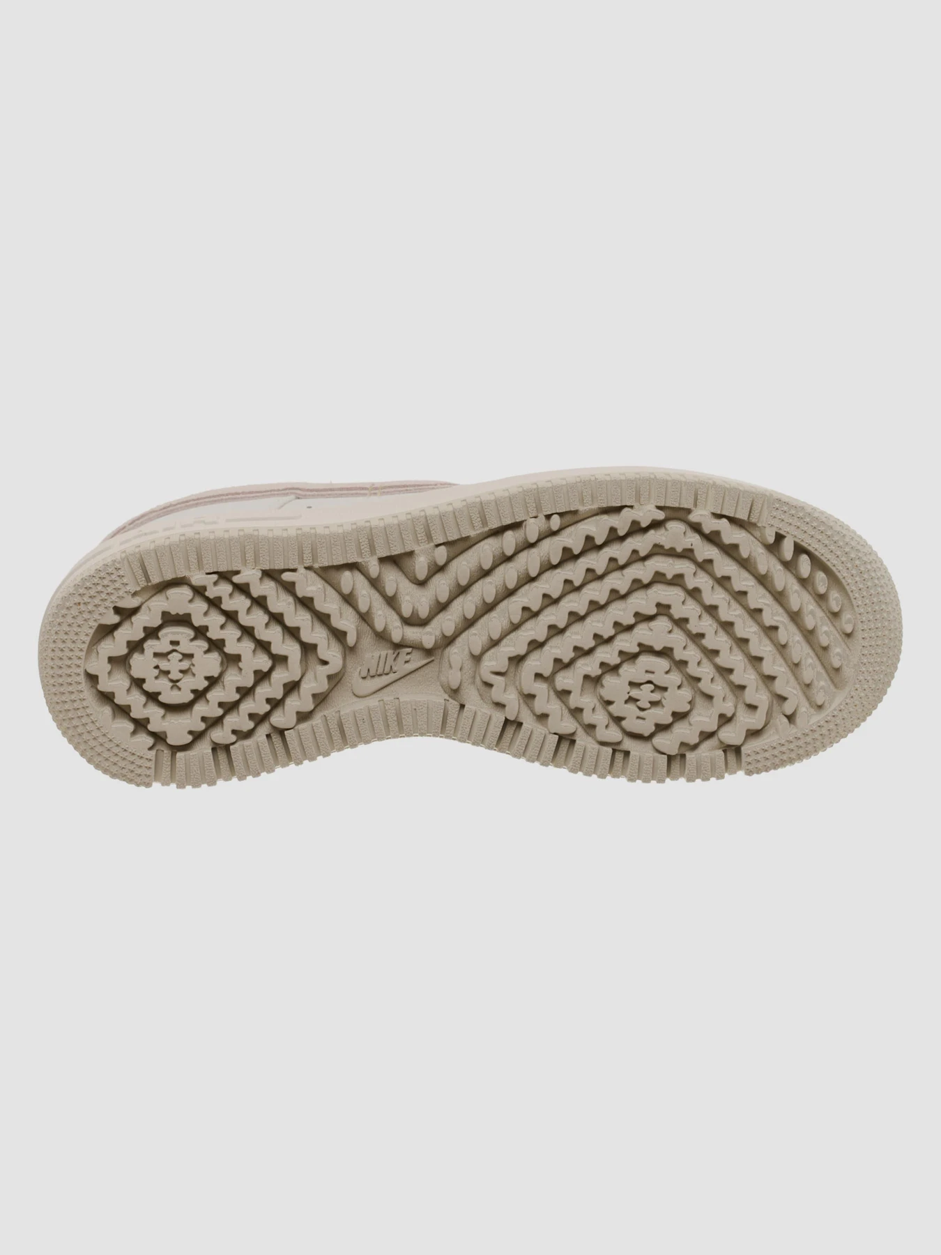 Кросівки NIKE Air Force 1 Luxe модель DD9605-100 Кросівки NIKE Air Force 1 Luxe модель DD9605-100 Фото
