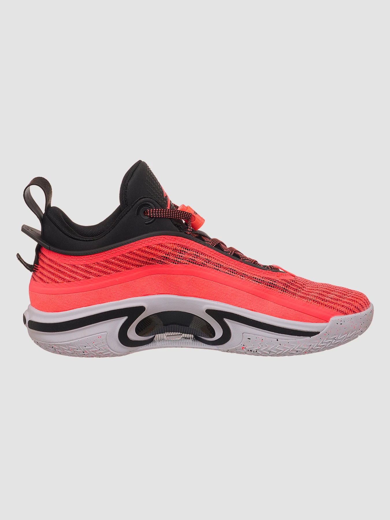 Кросівки NIKE Xxxvi Low модель DH0833-660 Фото