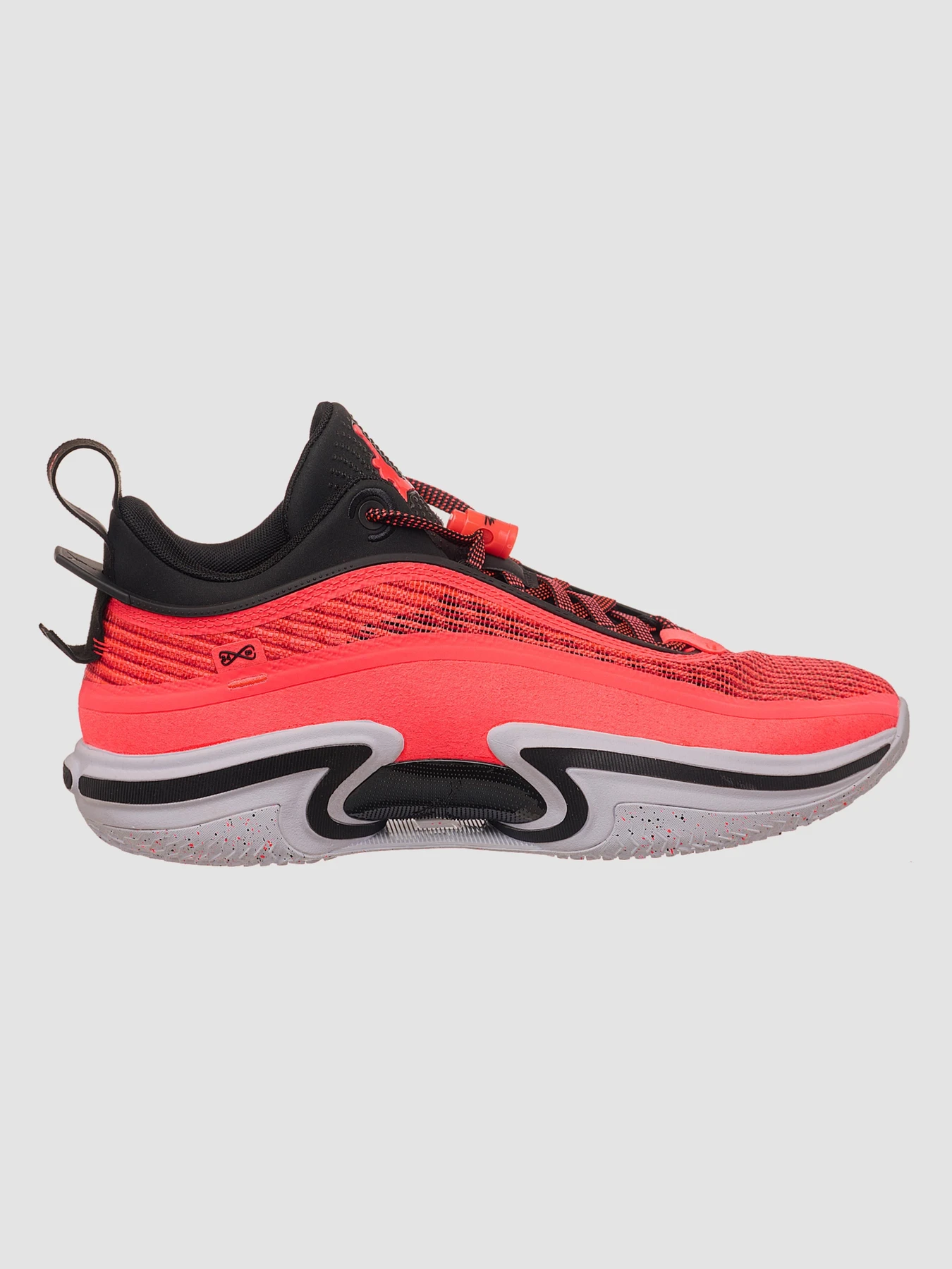 Кросівки NIKE Xxxvi Low модель DH0833-660 Фото