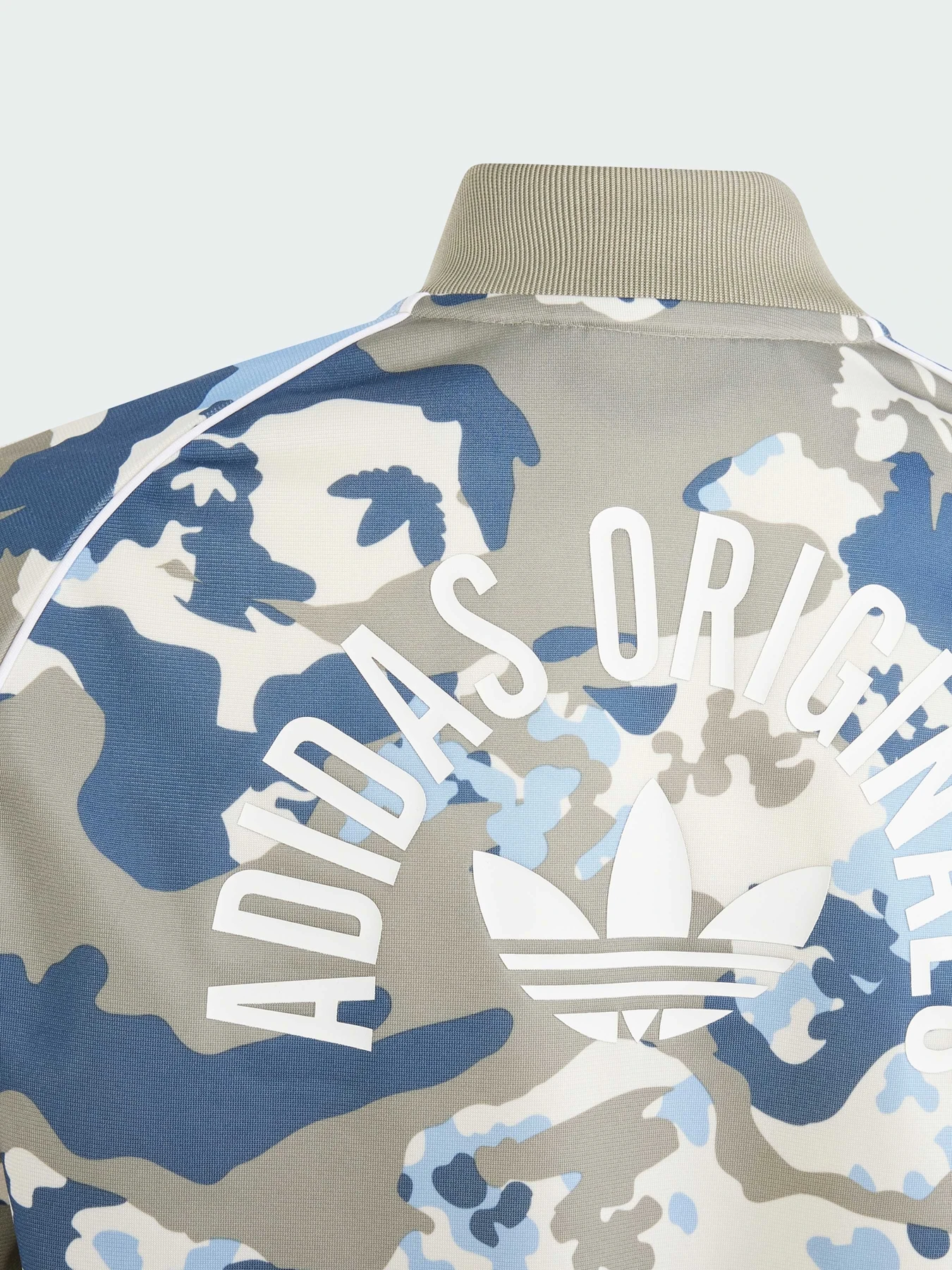 Худи и свитшоты Adidas модель IR7723 Худи и свитшоты Adidas модель IR7723 Фото