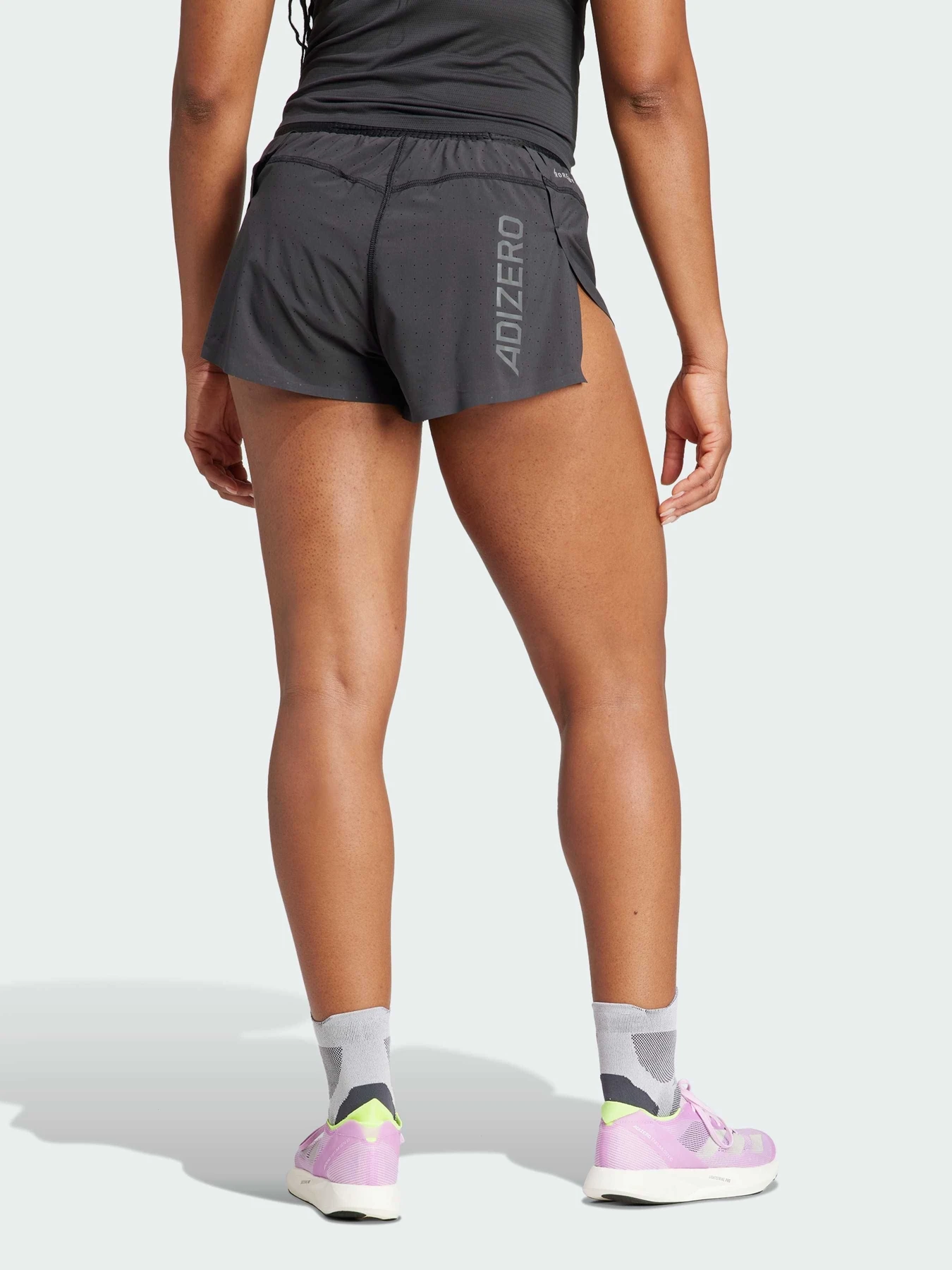 Шорты Adidas adizero модель IK9708 Шорты Adidas adizero модель IK9708 Фото