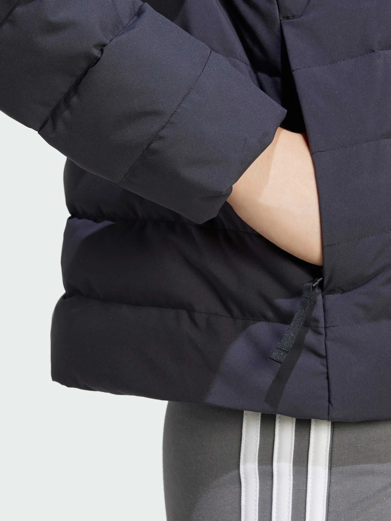 Куртки та дублянки Adidas модель IN6279 Куртки та дублянки Adidas модель IN6279 Фото