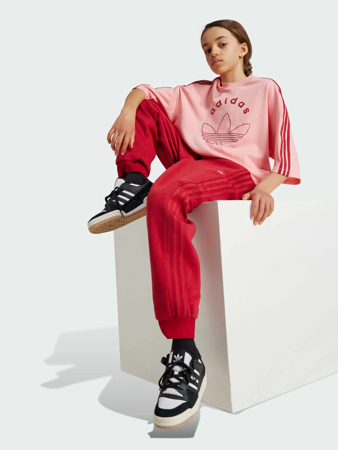 Футболки и поло Adidas модель IY9544 Футболки и поло Adidas модель IY9544 Фото