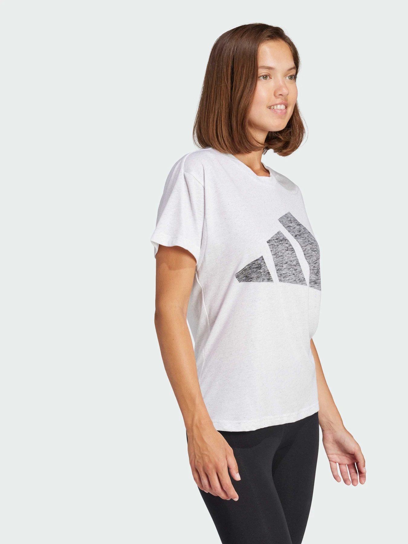 Футболки и поло Adidas модель JG8698 Футболки и поло Adidas модель JG8698 Фото