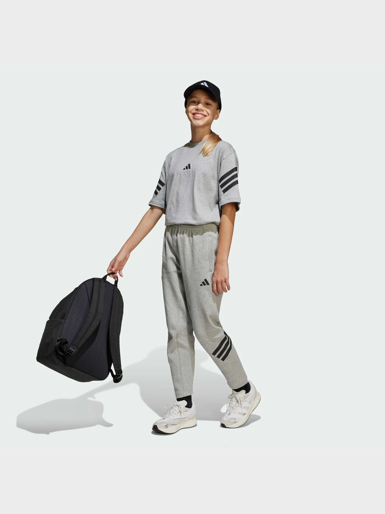 Шапки и кепки Adidas модель JG0998 Шапки и кепки Adidas модель JG0998 Фото