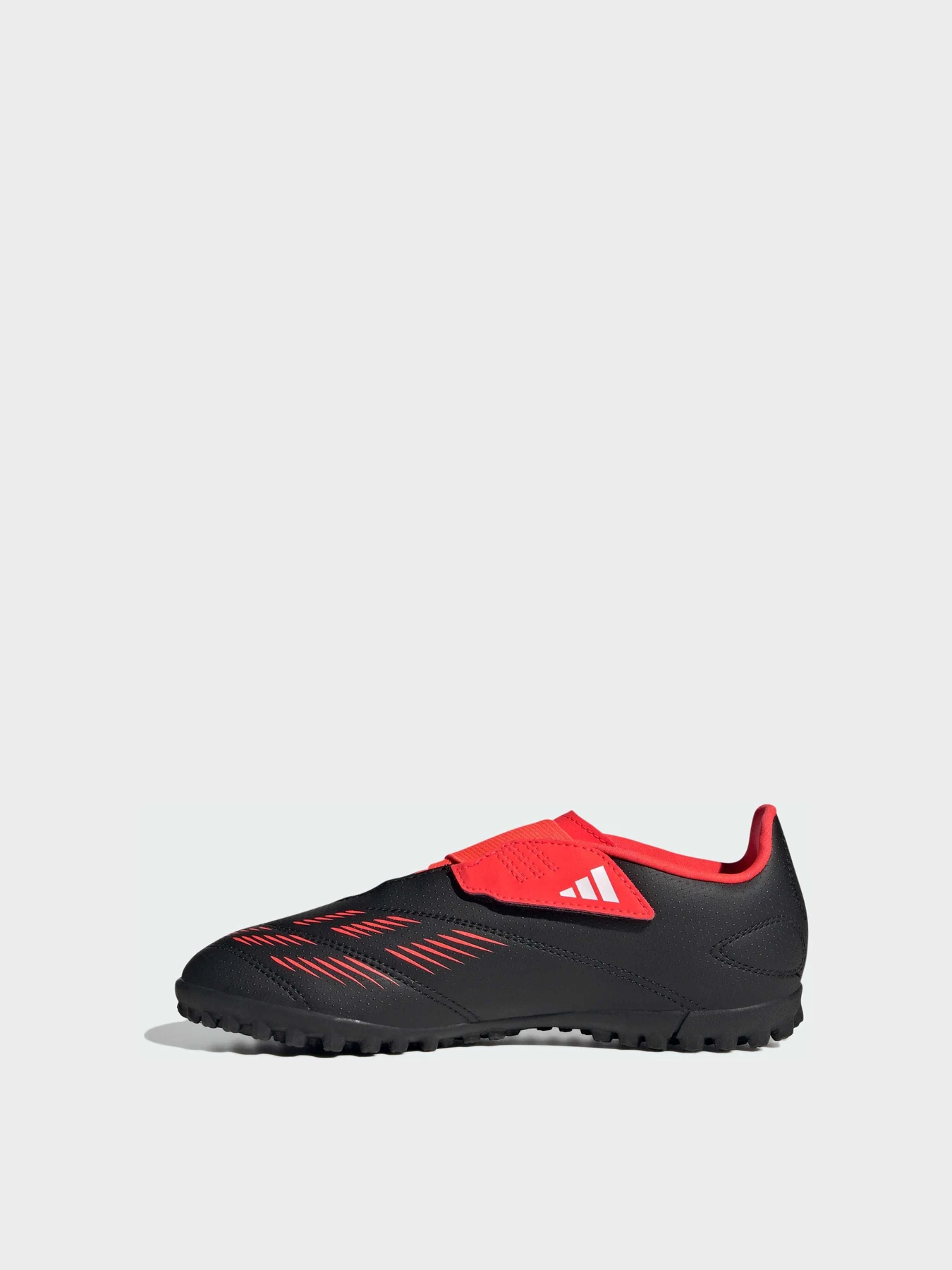 Кроссовки Adidas Predator модель IG5430 Кроссовки Adidas Predator модель IG5430 Фото
