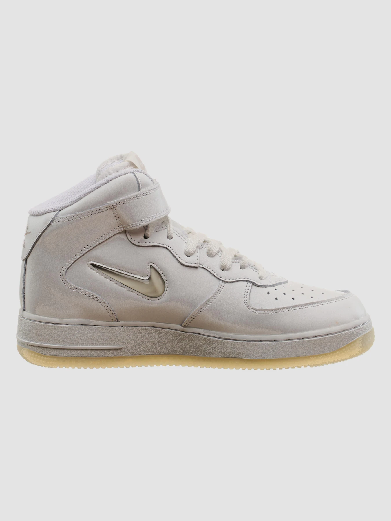 Кроссовки NIKE Air Force 1 Mid ’07 модель DZ2672-101 Кроссовки NIKE Air Force 1 Mid ’07 модель DZ2672-101 Фото