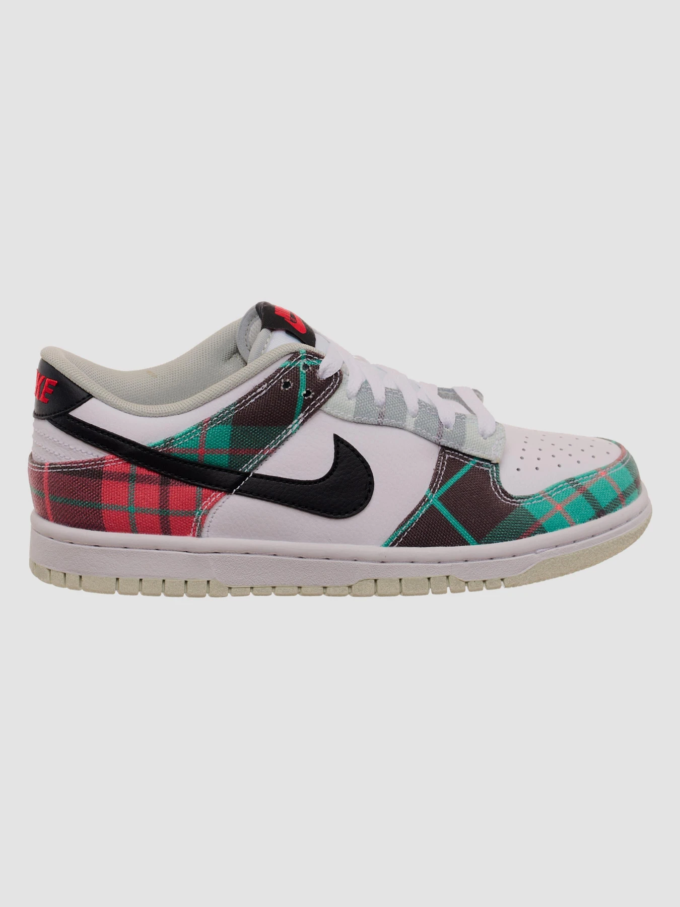 Кросівки NIKE Nike Dunk Low Se модель DV8919-100 Фото