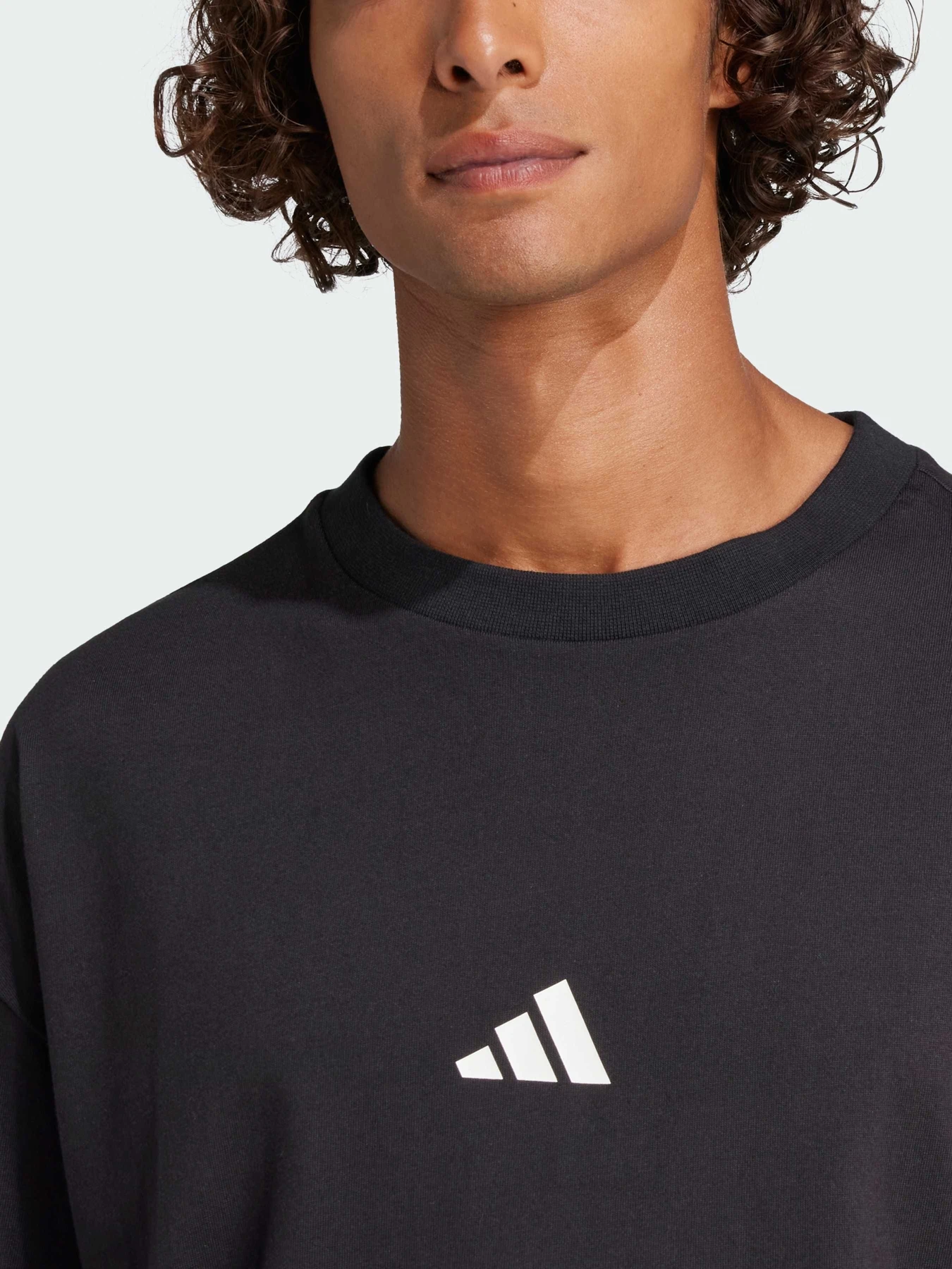 Футболки і поло Adidas модель JC5338 Футболки і поло Adidas модель JC5338 Фото