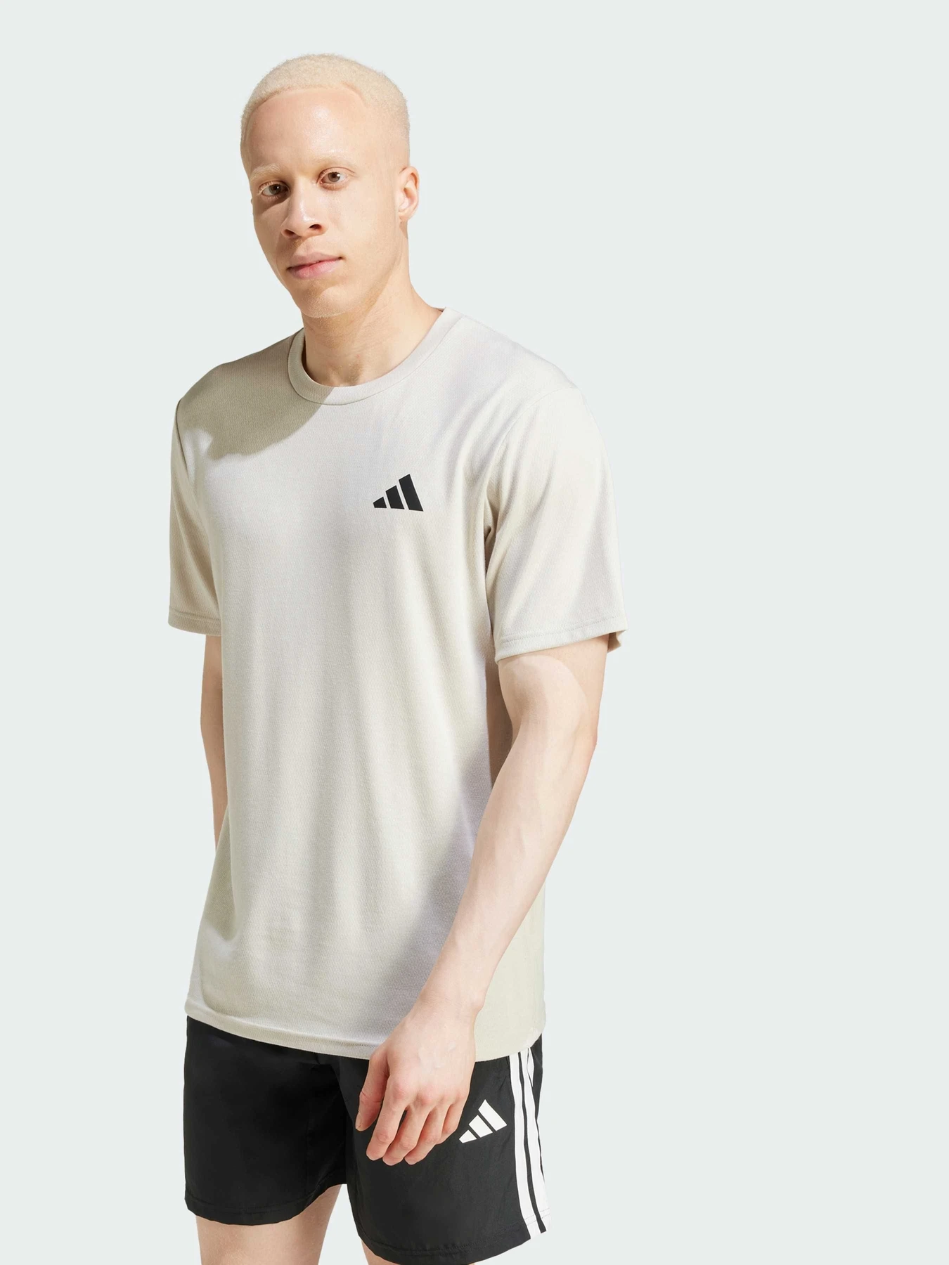 Футболки и поло Adidas модель JC7736 Футболки и поло Adidas модель JC7736 Фото