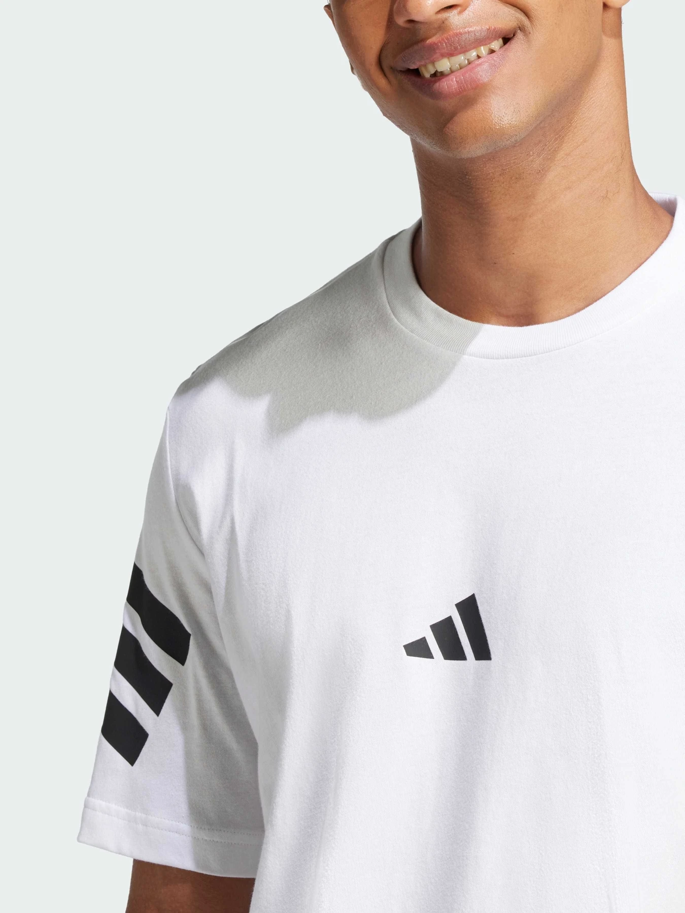 Футболки і поло Adidas 3 Stripes модель JD4880 Футболки і поло Adidas 3 Stripes модель JD4880 Фото