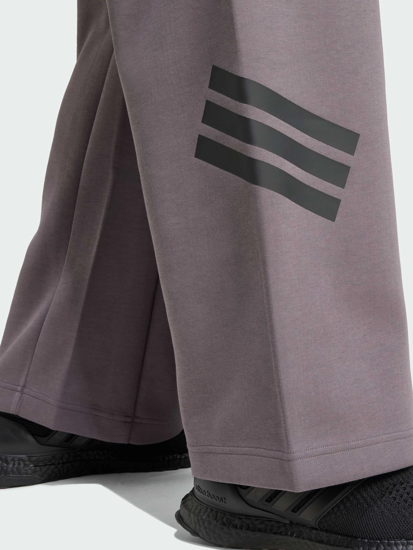 Брюки Adidas 3 Stripes модель JE0154 Фото