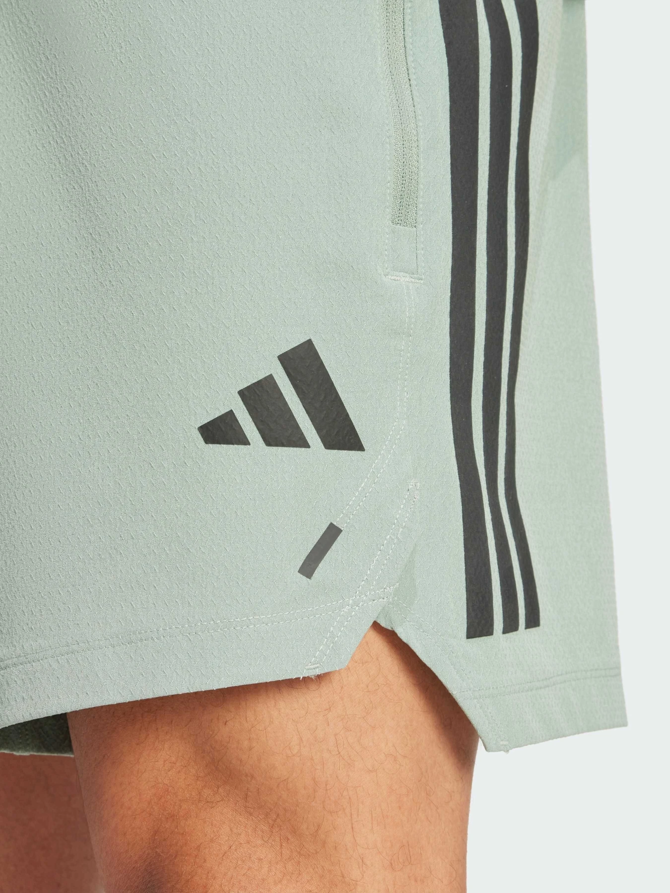 Шорты Adidas 3 Stripes модель JI8209 Шорты Adidas 3 Stripes модель JI8209 Фото