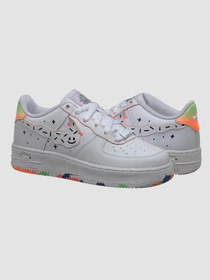 Кросівки NIKE Air Force 1 Lv8 модель DV1366-111 Фото