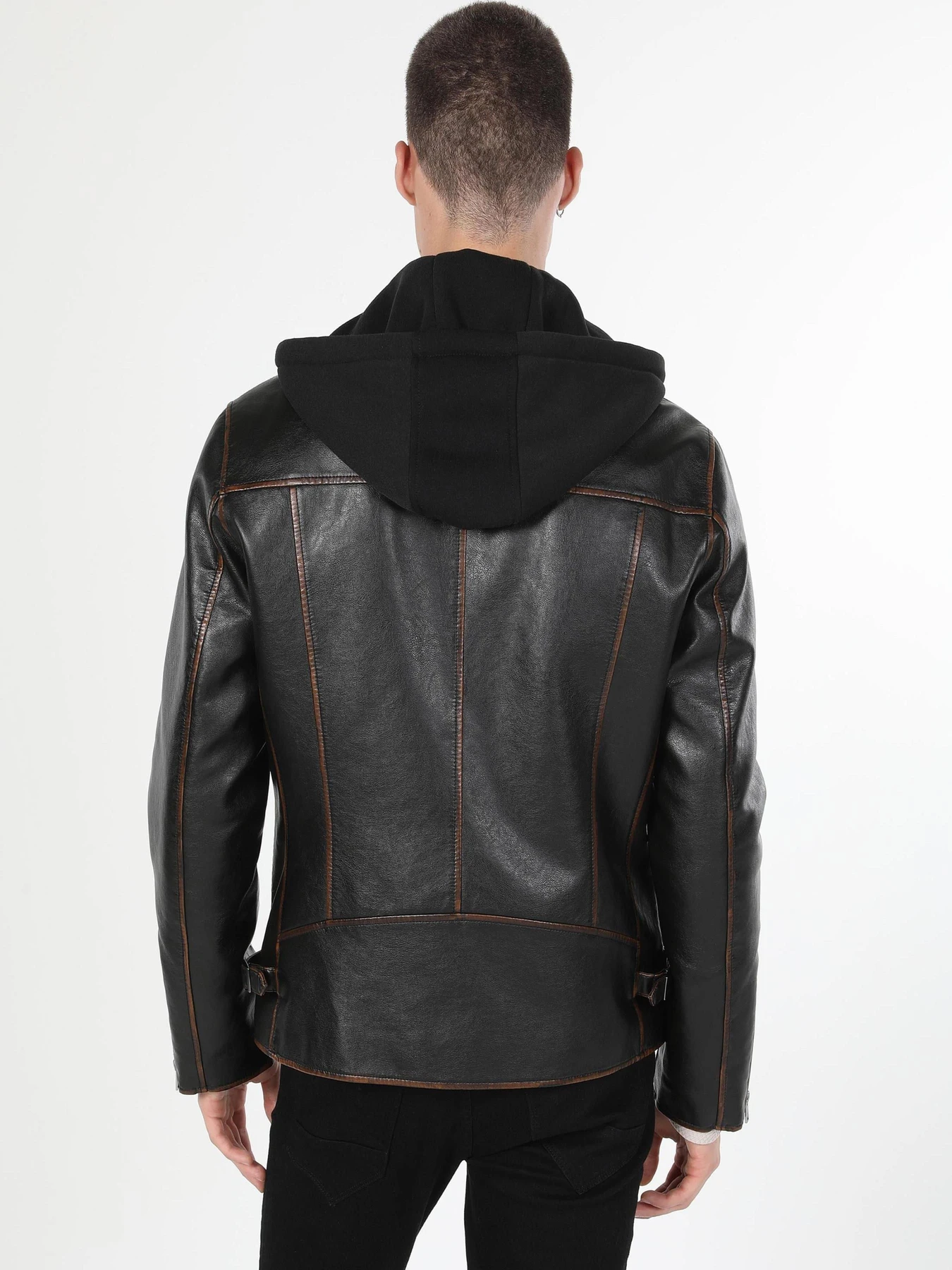 Куртки та дублянки Colin’s модель CL1060745_Q1.V1_BRW Фото