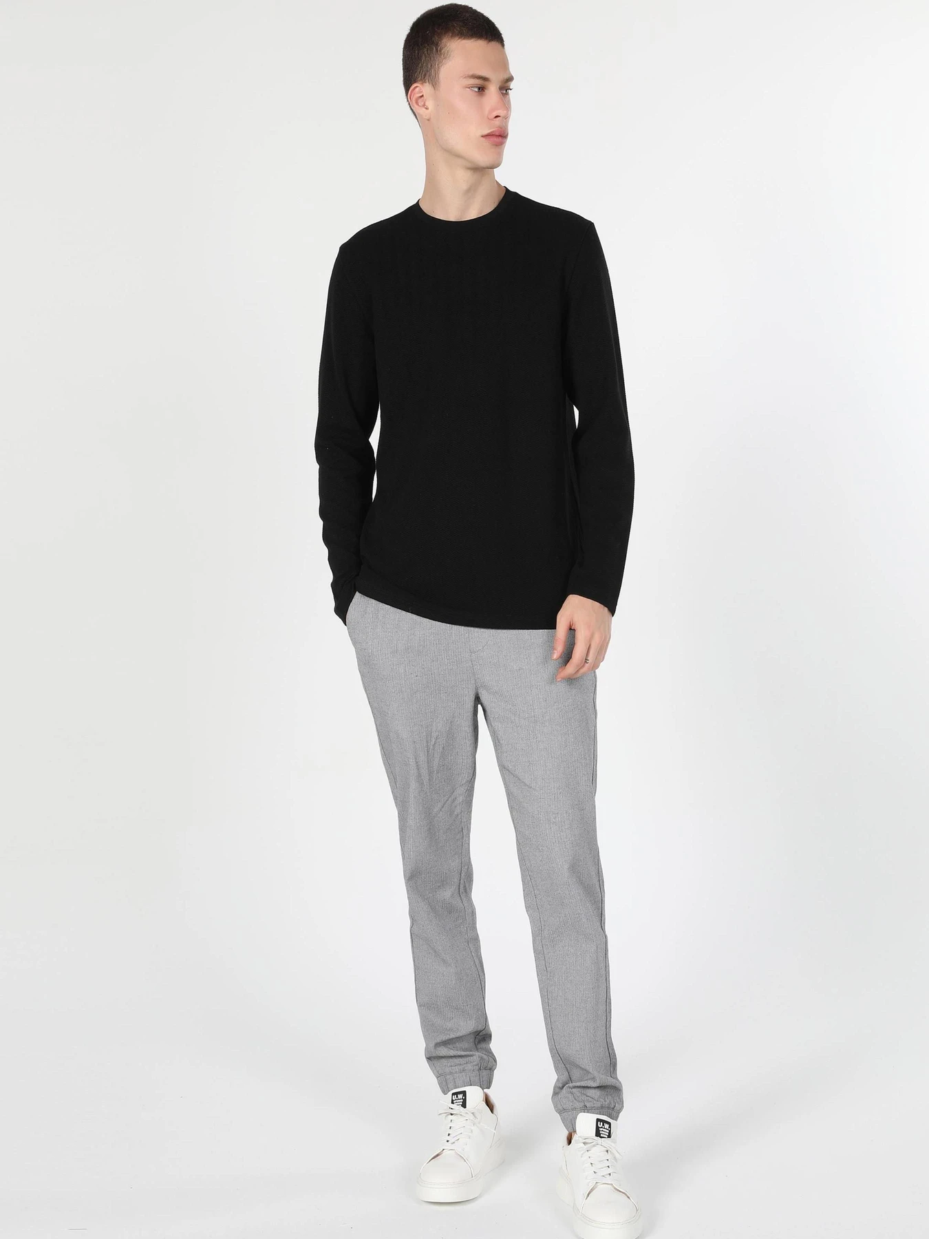Худи и свитшоты Colin’s модель CL1060482_Q1.V1_BLK Фото