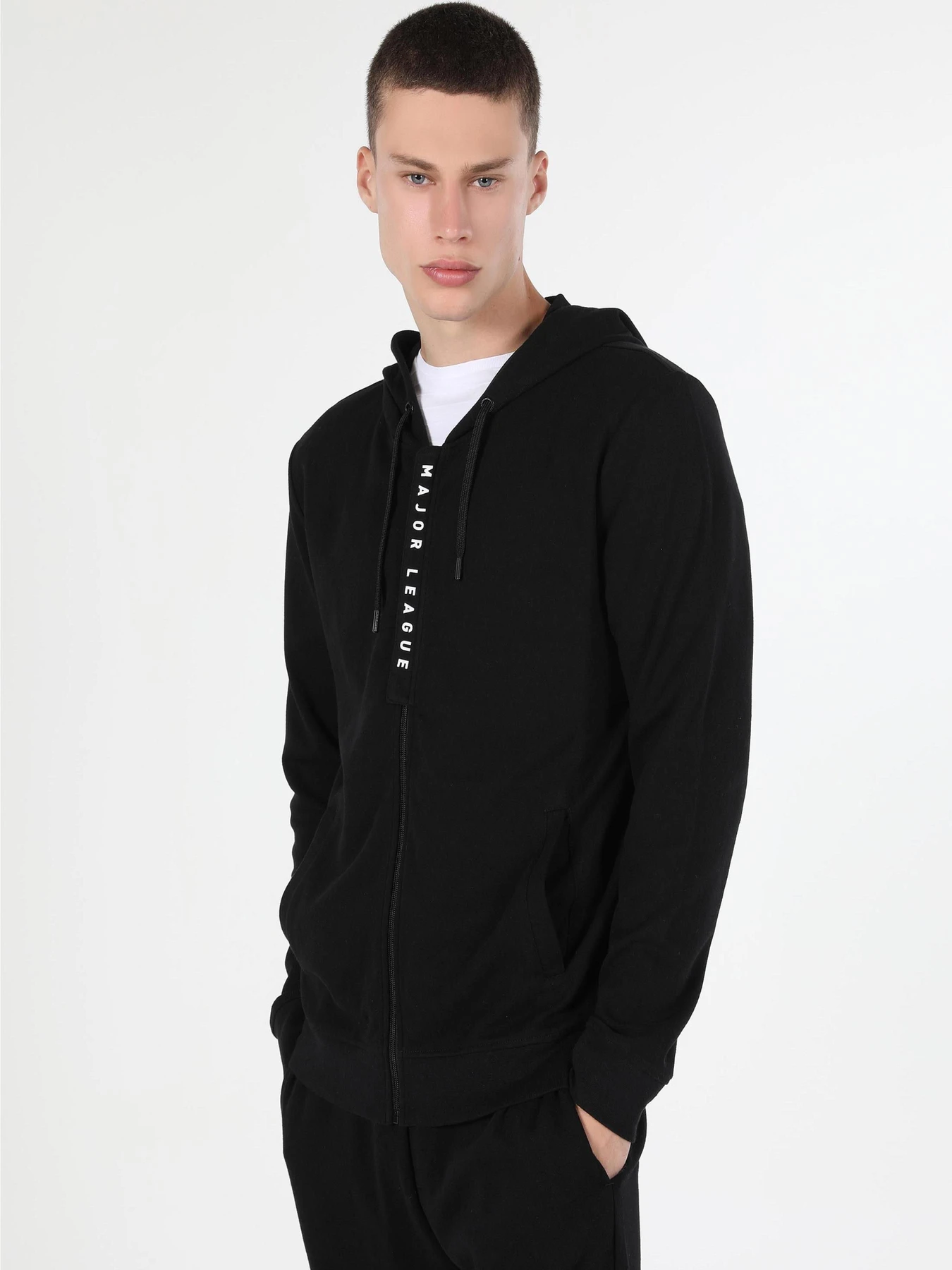 Худі та світшоти Colin’s модель CL1059670_Q1.V1_BLK Фото