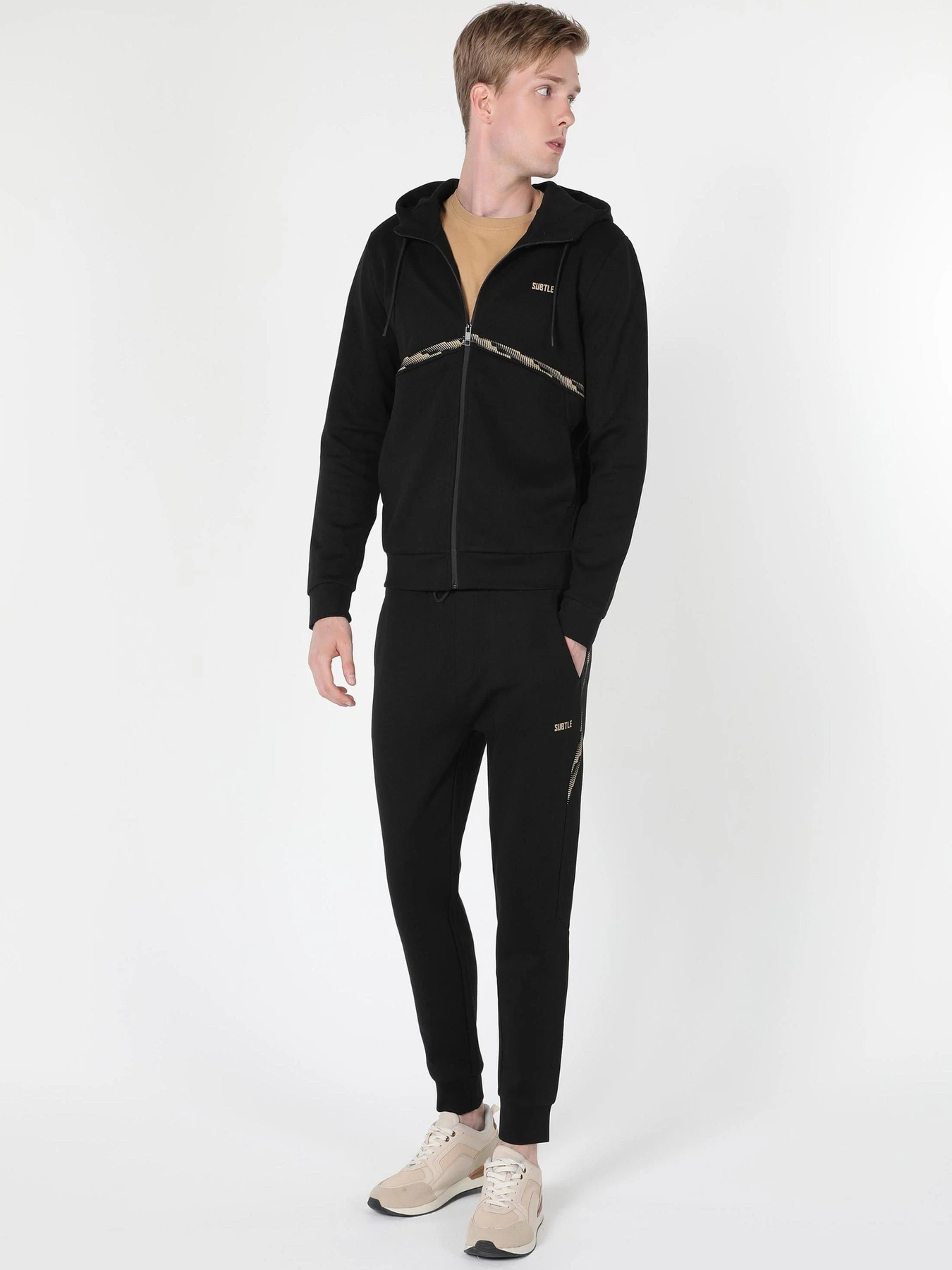 Худі та світшоти Colin’s модель CL1059662_Q1.V1_BLK Фото