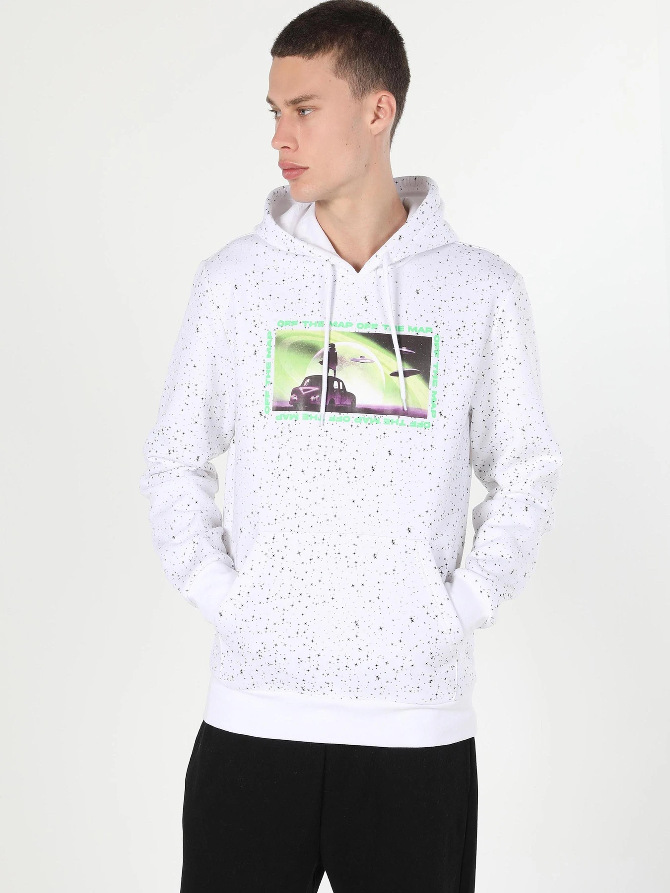 Худи и свитшоты Colin’s модель CL1060038_Q1.V1_WHT Фото