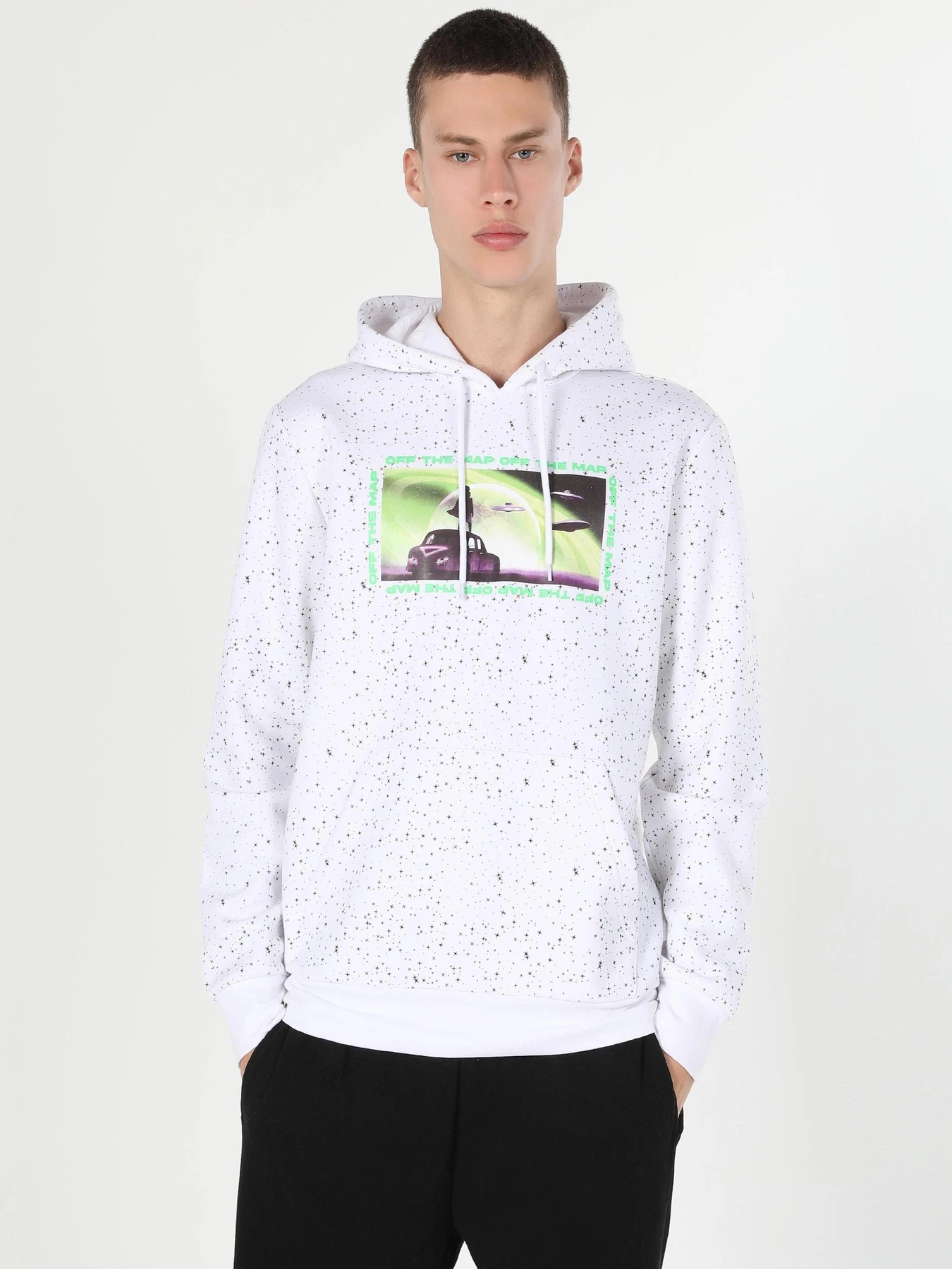 Худи и свитшоты Colin’s модель CL1060038_Q1.V1_WHT Фото