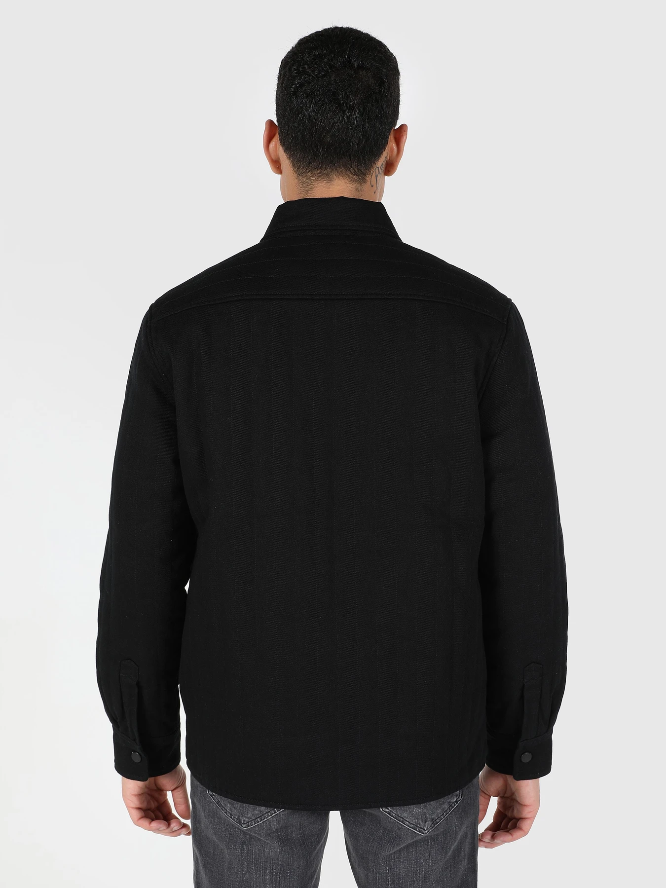 Куртки и дубленки Colin’s модель CL1062534_Q1.V1_BLK Фото
