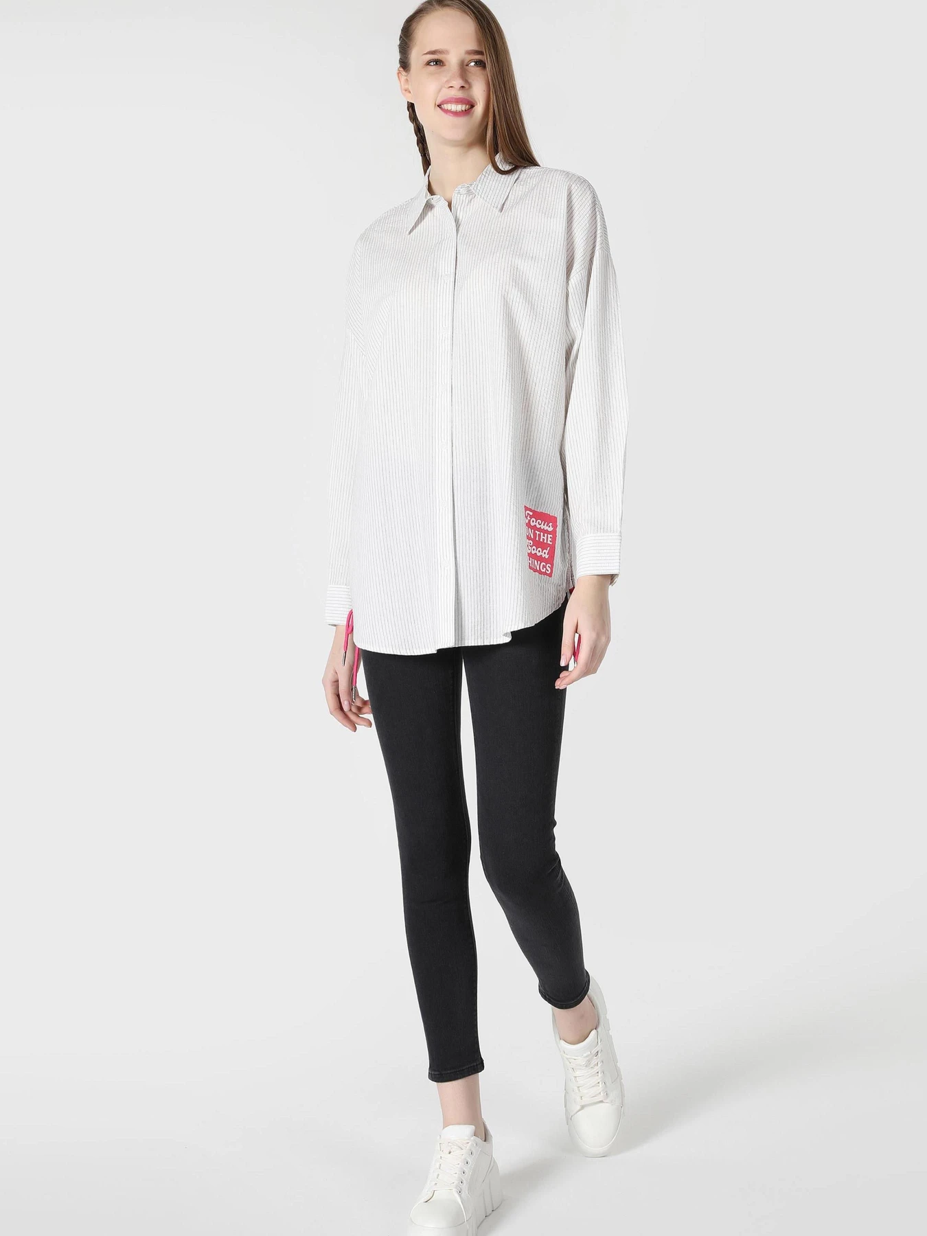 Сорочки Colin’s модель CL1062114_Q1.V1_WHT Фото