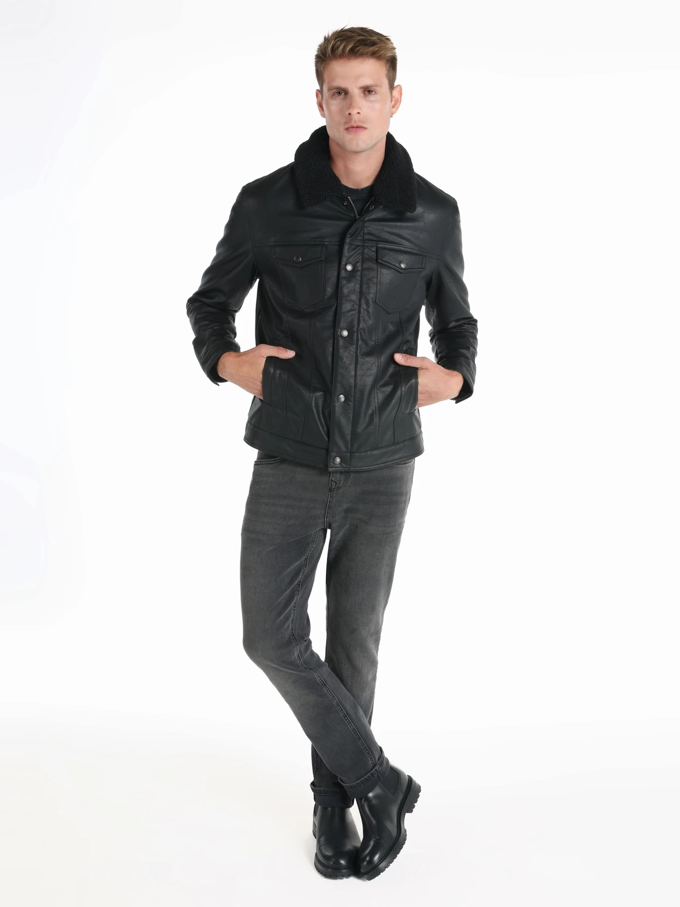 Куртки и дубленки Colin’s модель CL1065805_Q1.V1_BLK Фото