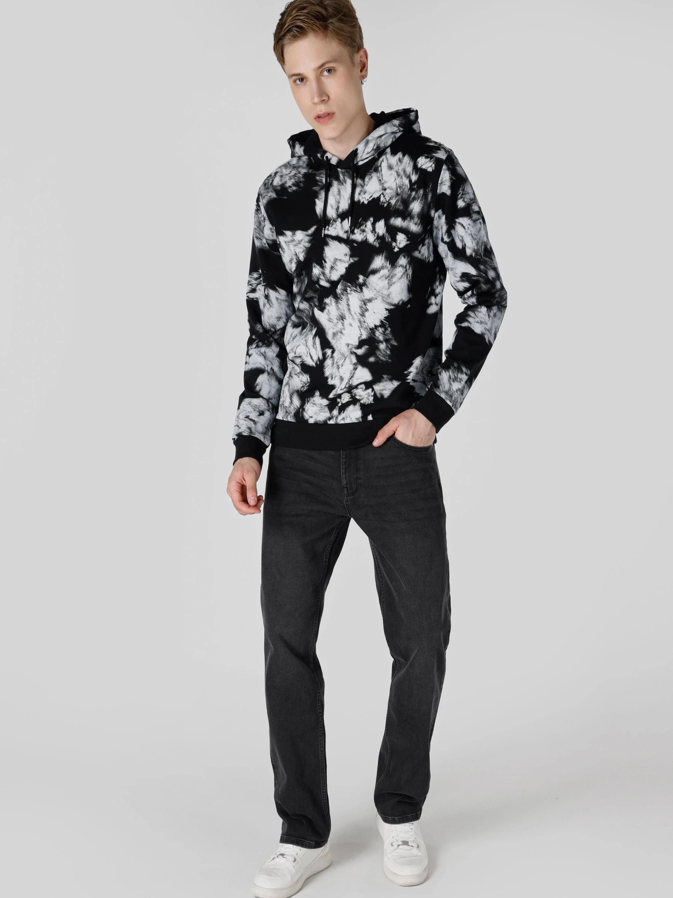Худі та світшоти Colin’s модель CL1064786_Q1.V1_BLK Фото