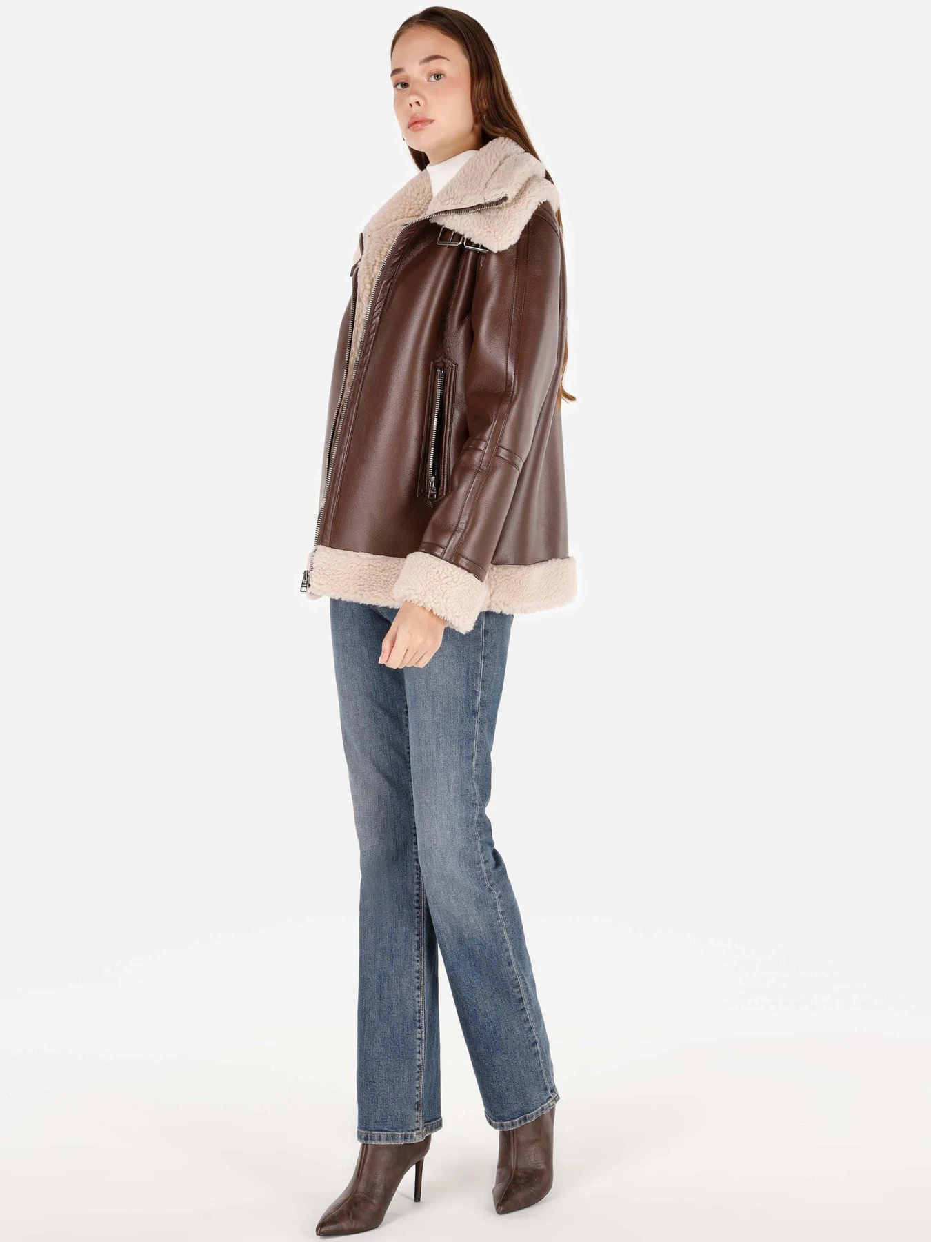 Куртки и дубленки Colin’s модель CL1070354_Q1.V1_BRW Фото