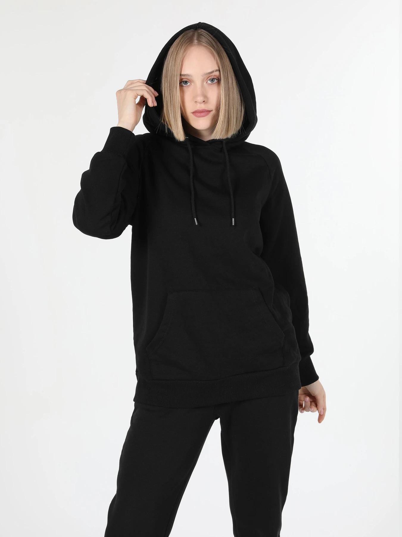 Худі та світшоти Colin’s модель CL1045200_Q1.V2_BLK Фото