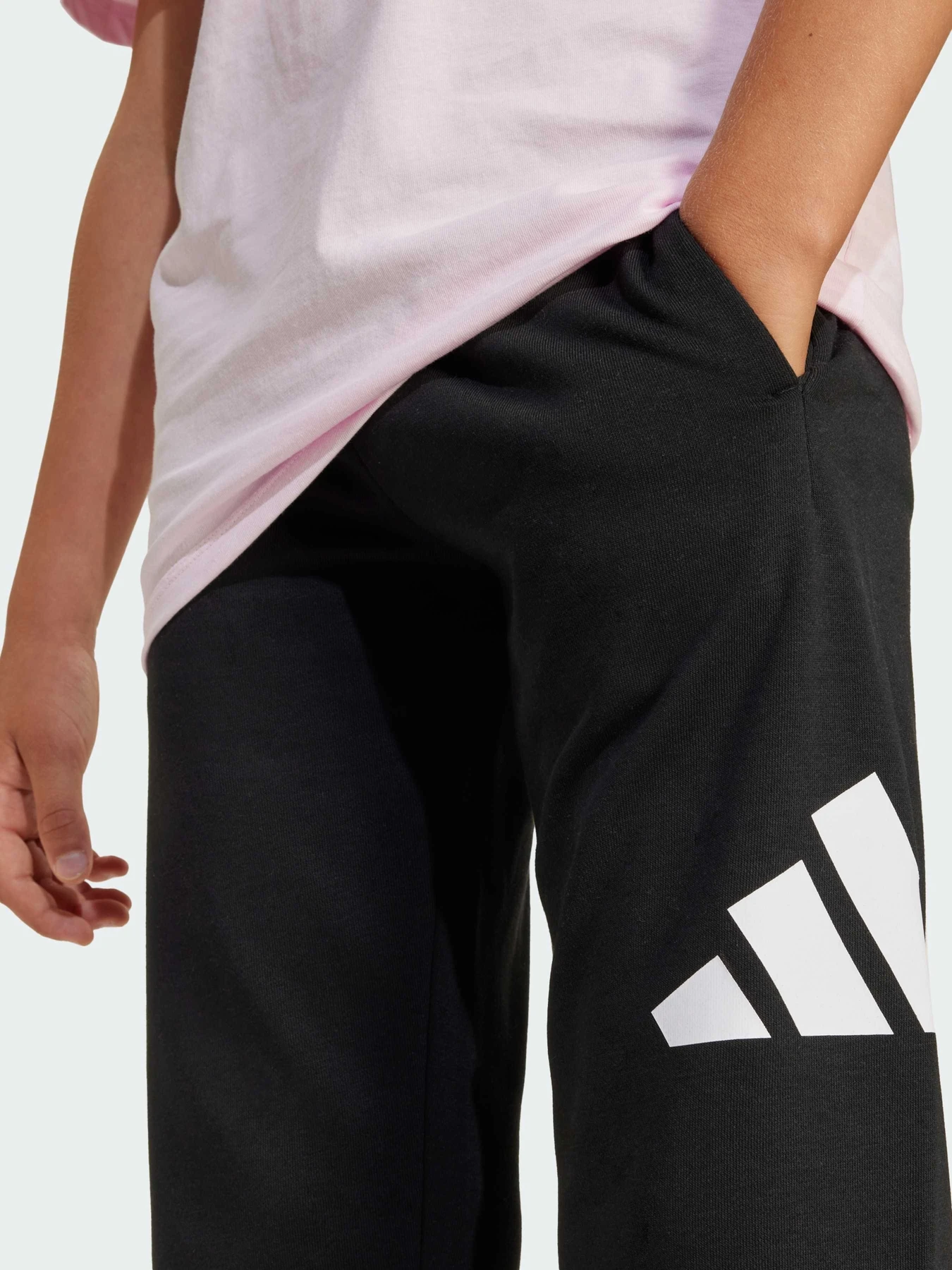 Брюки Adidas модель JD2090 Брюки Adidas модель JD2090 Фото