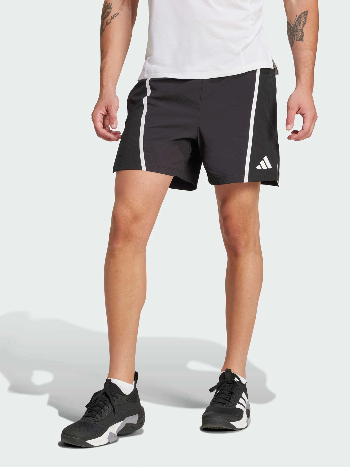 Шорты Adidas модель JE8245 Шорты Adidas модель JE8245 Фото