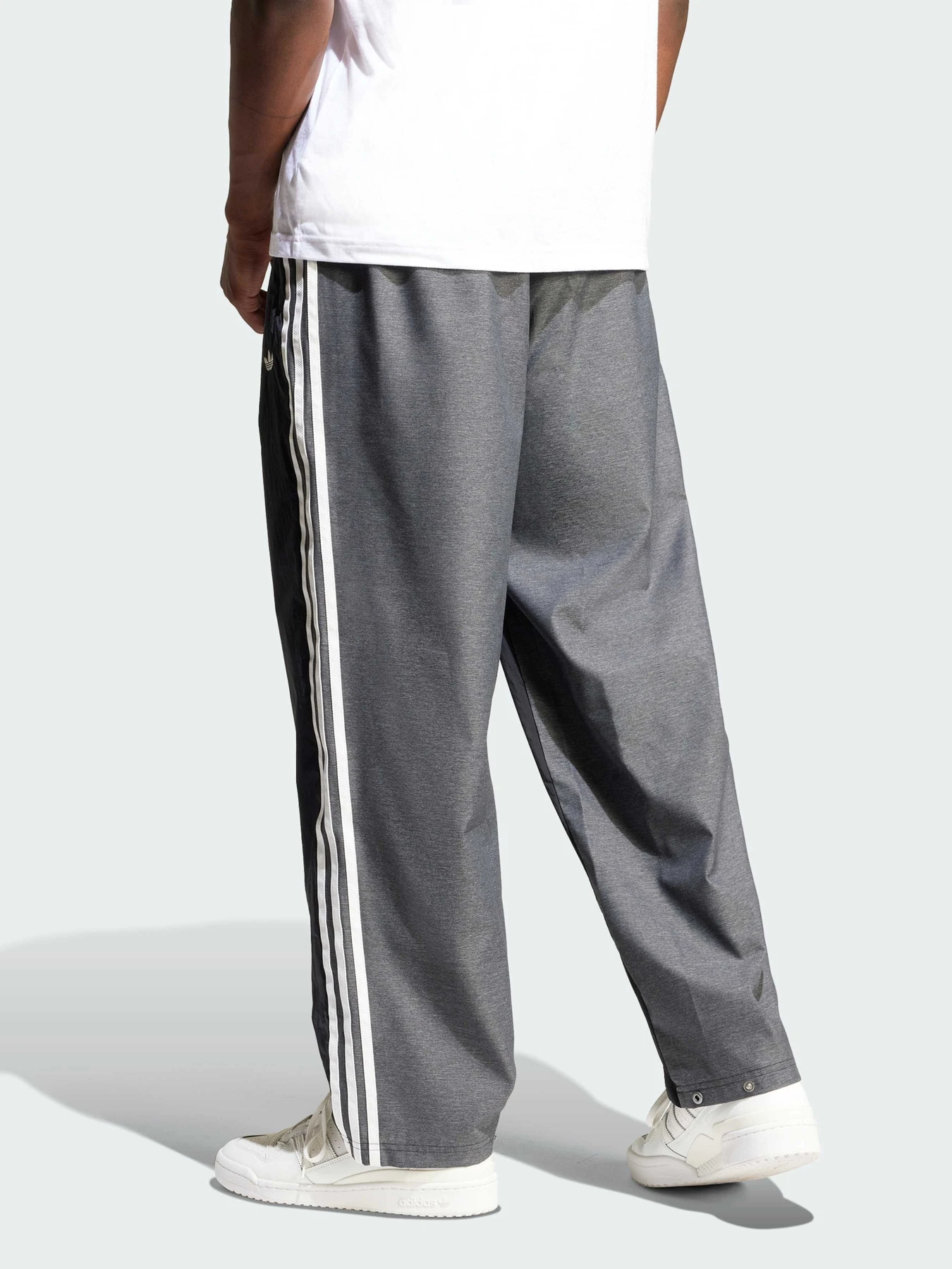 Брюки Adidas модель KA3815 Брюки Adidas модель KA3815 Фото