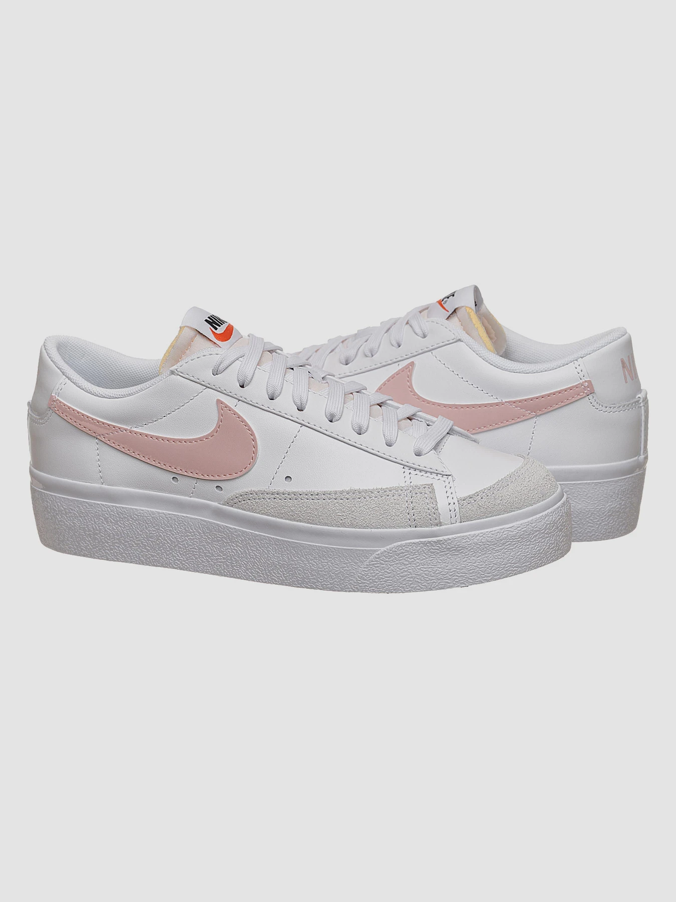 Кроссовки NIKE Nike Blazer Low Platform White (DJ0292-103) модель DJ0292-103 Кроссовки NIKE Nike Blazer Low Platform White (DJ0292-103) модель DJ0292-103 Фото