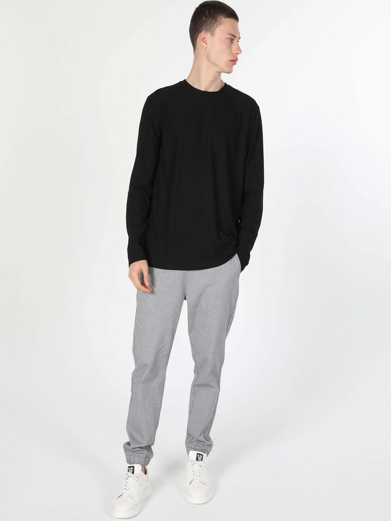 Худі та світшоти Colin’s модель CL1051143_Q1.V1_BLK Фото