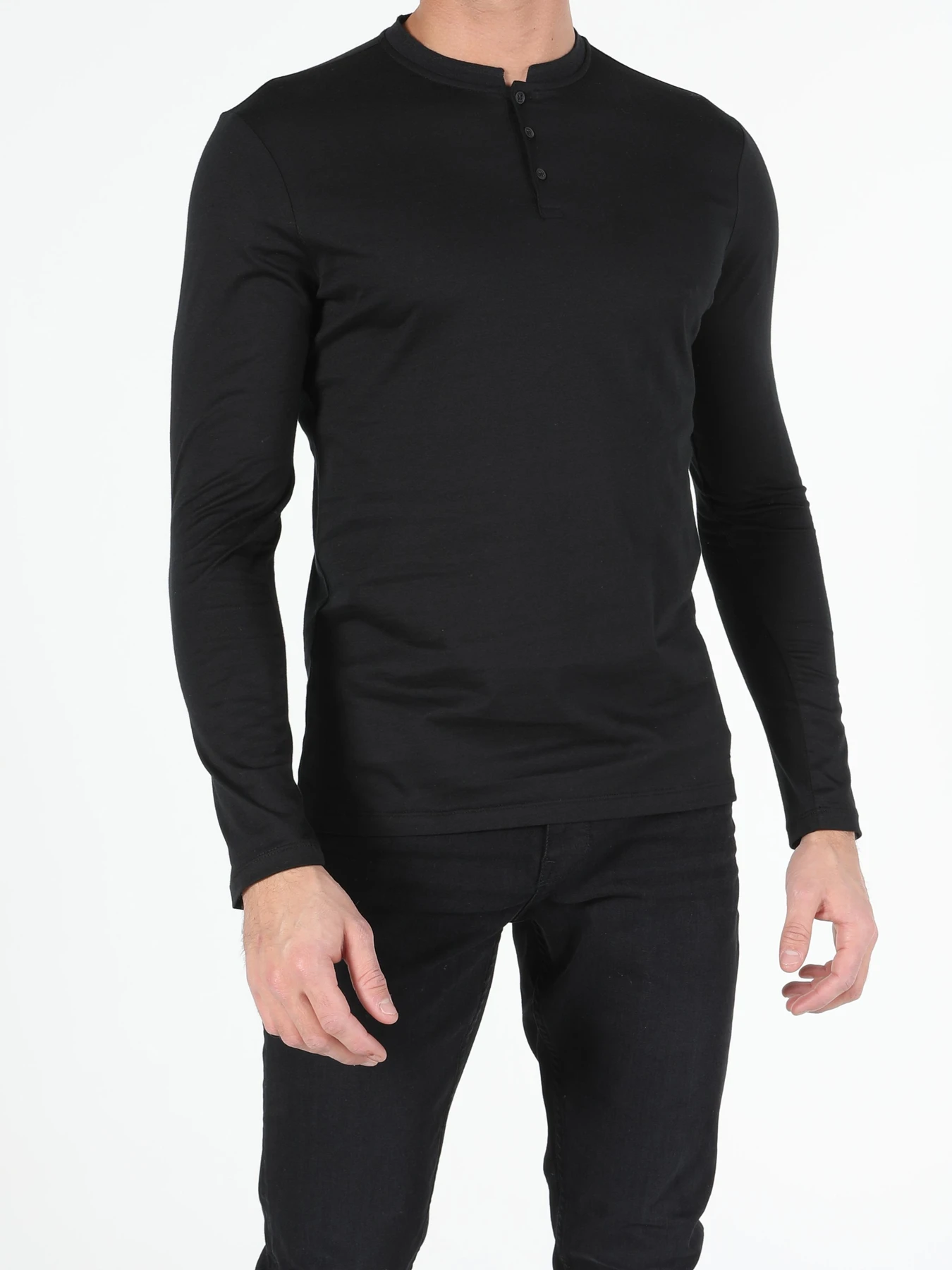 Худи и свитшоты Colin’s модель CL1050199_Q1.V1_BLK Фото
