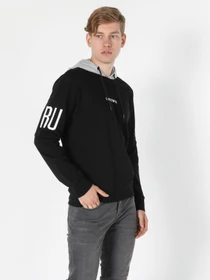 Худи и свитшоты Colin’s модель CL1055409_Q1.V1_BLK Фото
