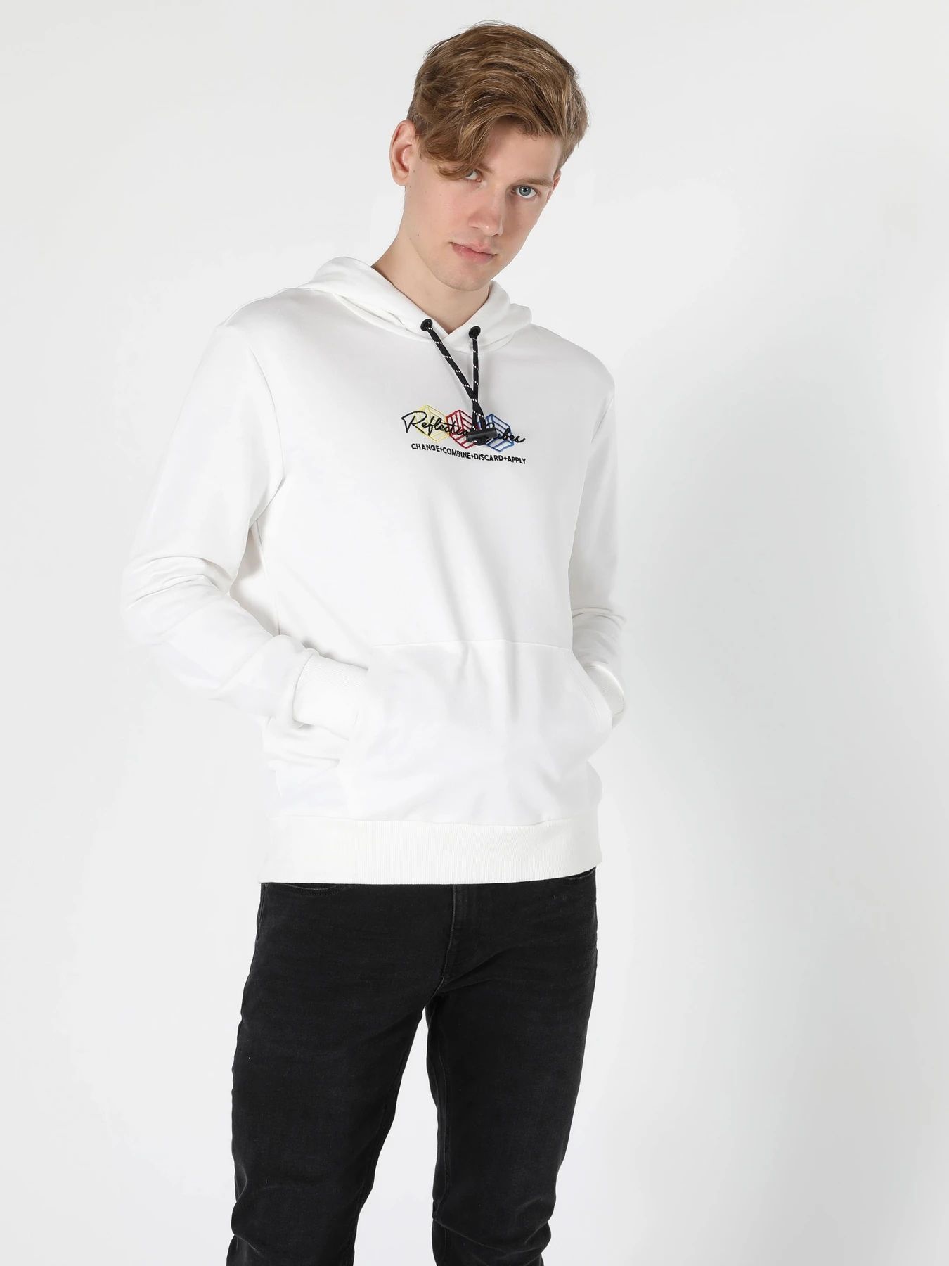 Худи и свитшоты Colin’s модель CL1055070_Q1.V1_WHT Фото
