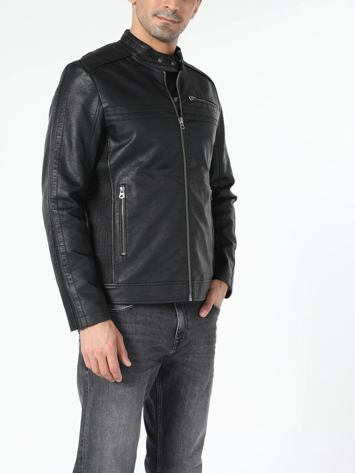 Куртки и дубленки Colin’s модель CL1052389_Q1.V1_BLK Фото