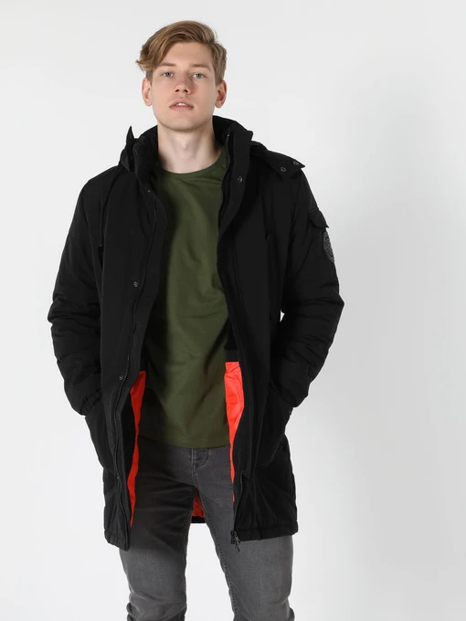 Куртки и дубленки Colin’s модель CL1054812_Q1.V1_BLK Фото