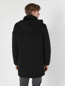 Куртки и дубленки Colin’s модель CL1054812_Q1.V1_BLK Фото