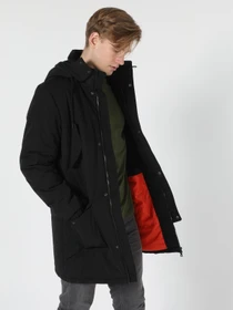 Куртки и дубленки Colin’s модель CL1054812_Q1.V1_BLK Фото