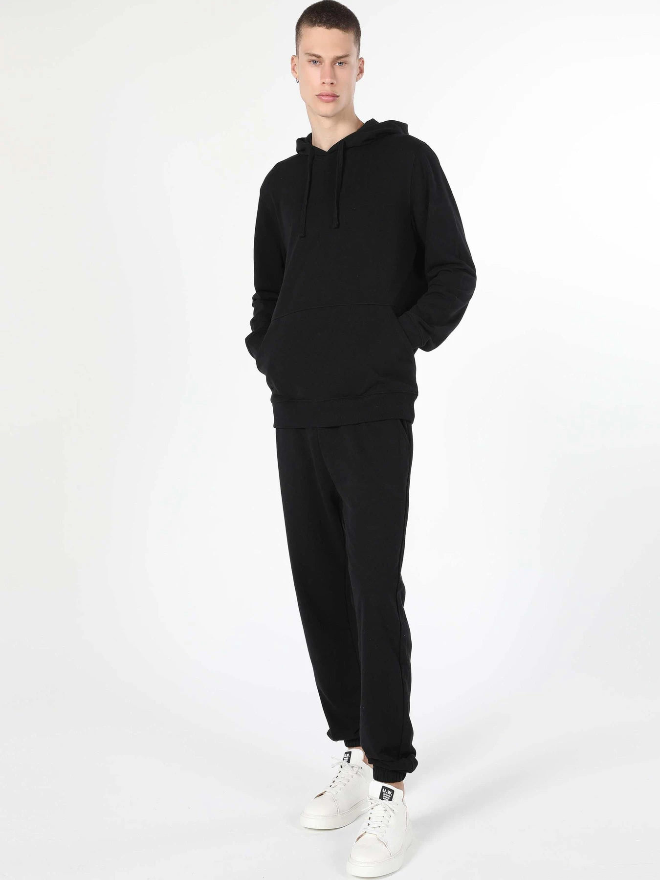 Худі та світшоти Colin’s модель CL1055785_Q1.V1_BLK Фото
