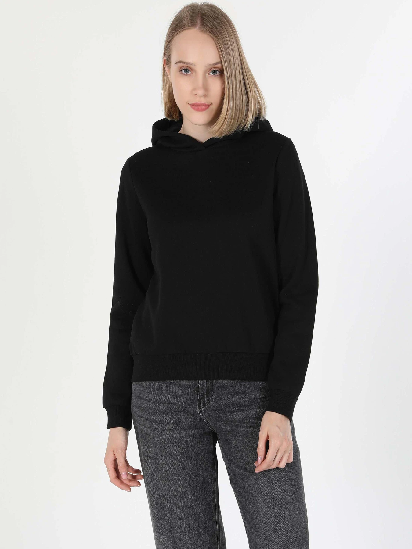 Худи и свитшоты Colin’s модель CL1055506_Q1.V1_BLK Фото