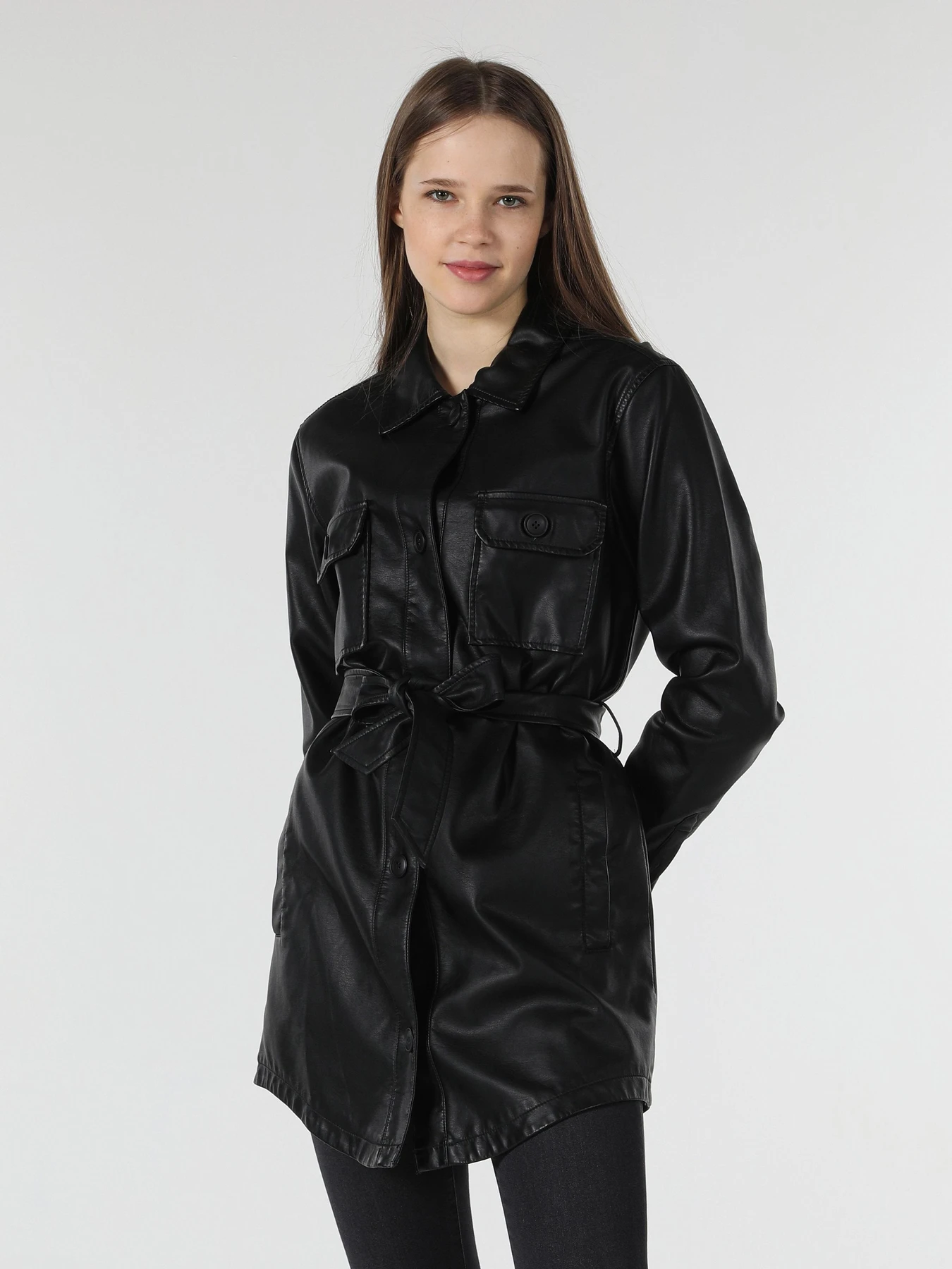Куртки и дубленки Colin’s модель CL1055736_Q1.V1_BLK Фото