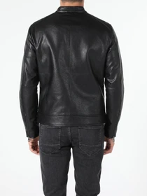 Куртки и дубленки Colin’s модель CL1055688_Q1.V1_BLK Фото