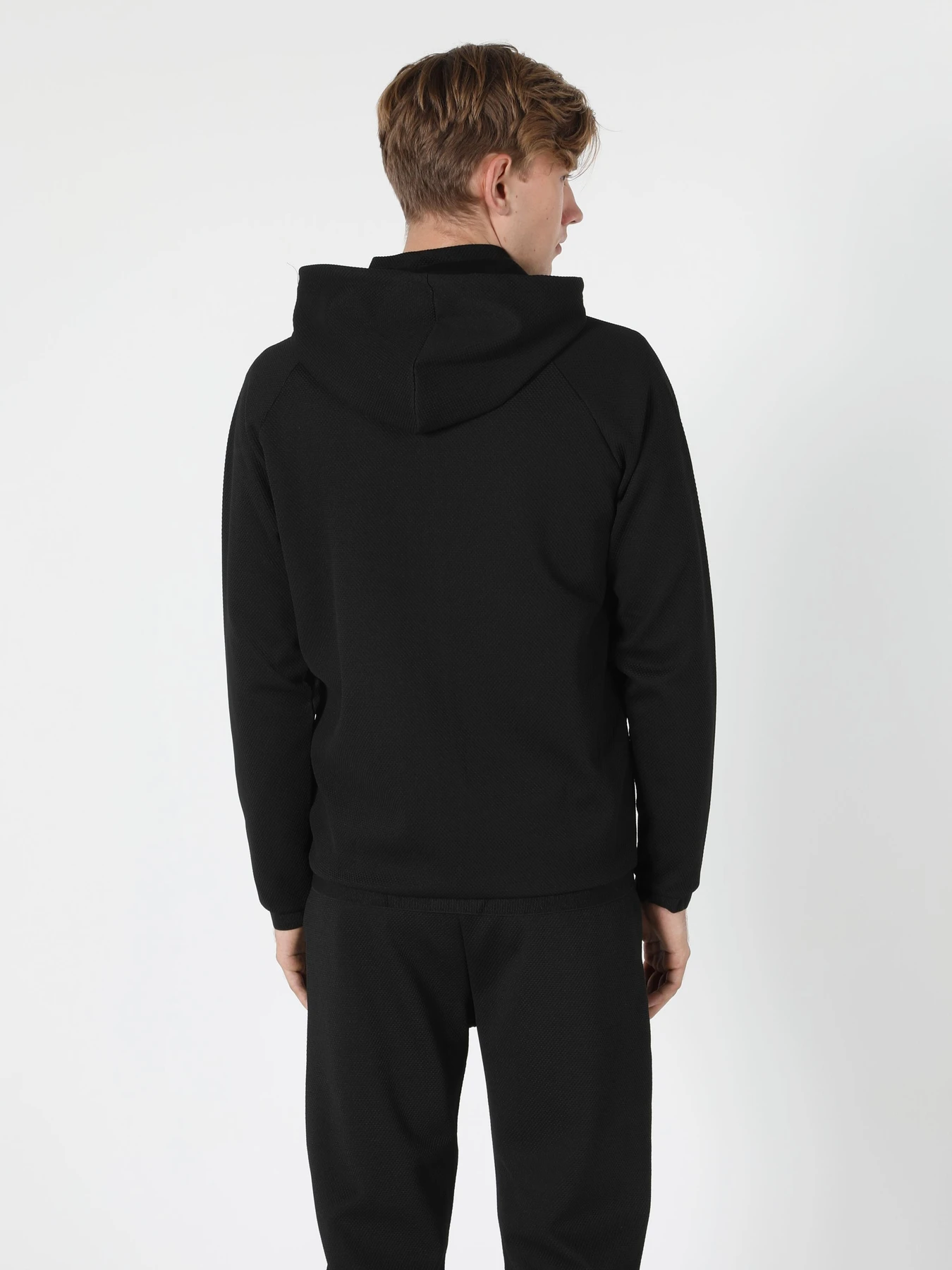 Худи и свитшоты Colin’s модель CL1055967_Q1.V1_BLK Фото
