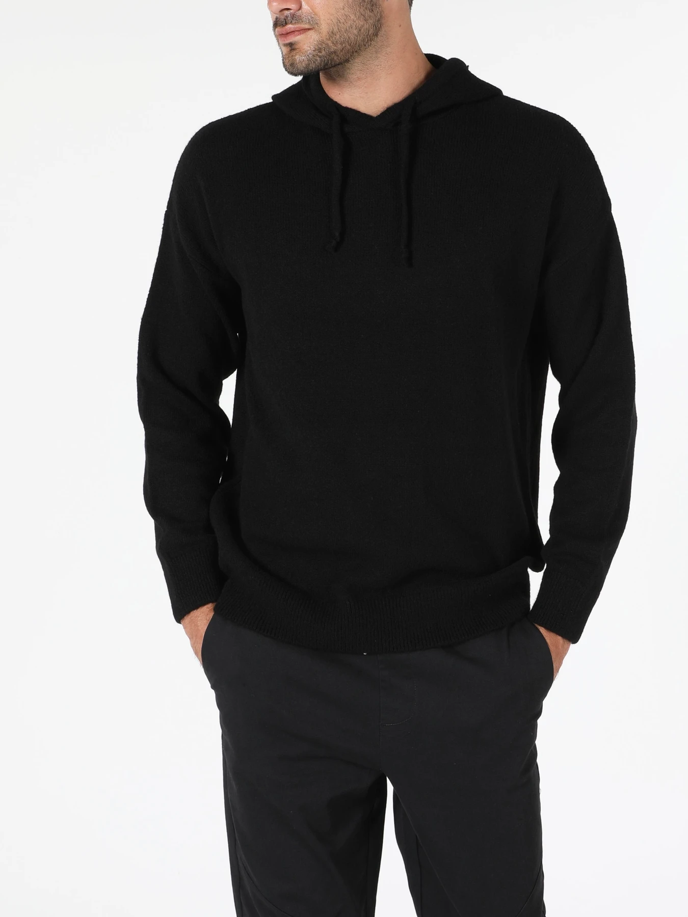 Худи и свитшоты Colin’s модель CL1056004_Q1.V1_BLK Фото